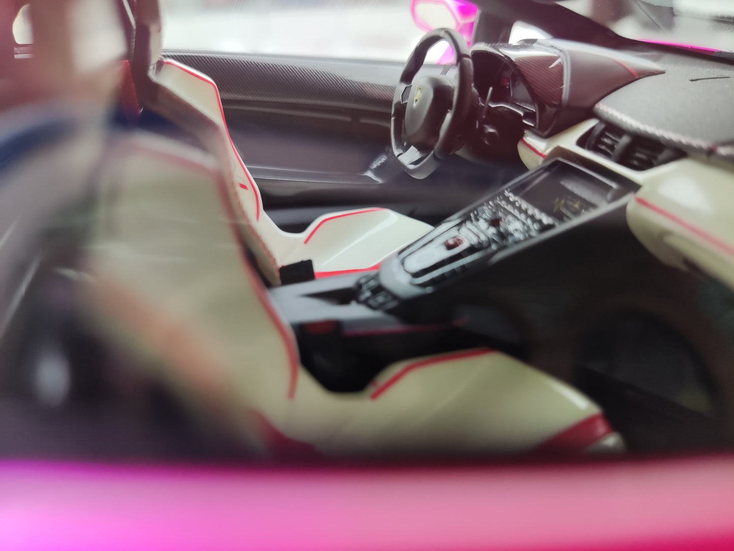 CE 1/18 Lamborghini SVJ Fluorescent Resin Car Model JS-CE004