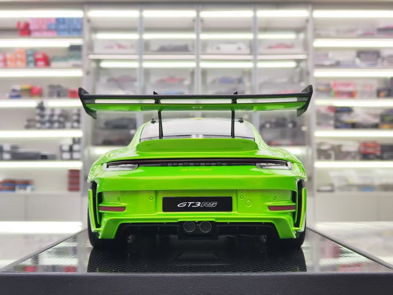 TIMOTHY&PIERRE 1/18 Porsche 992 GT3RS Green Limited Edition Car Model TP182