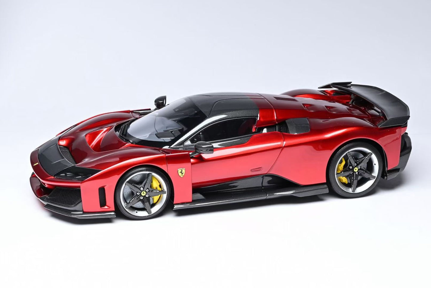 HERMES COLLECTION 1/18 Ferrari F80 Limited Edition Car Model