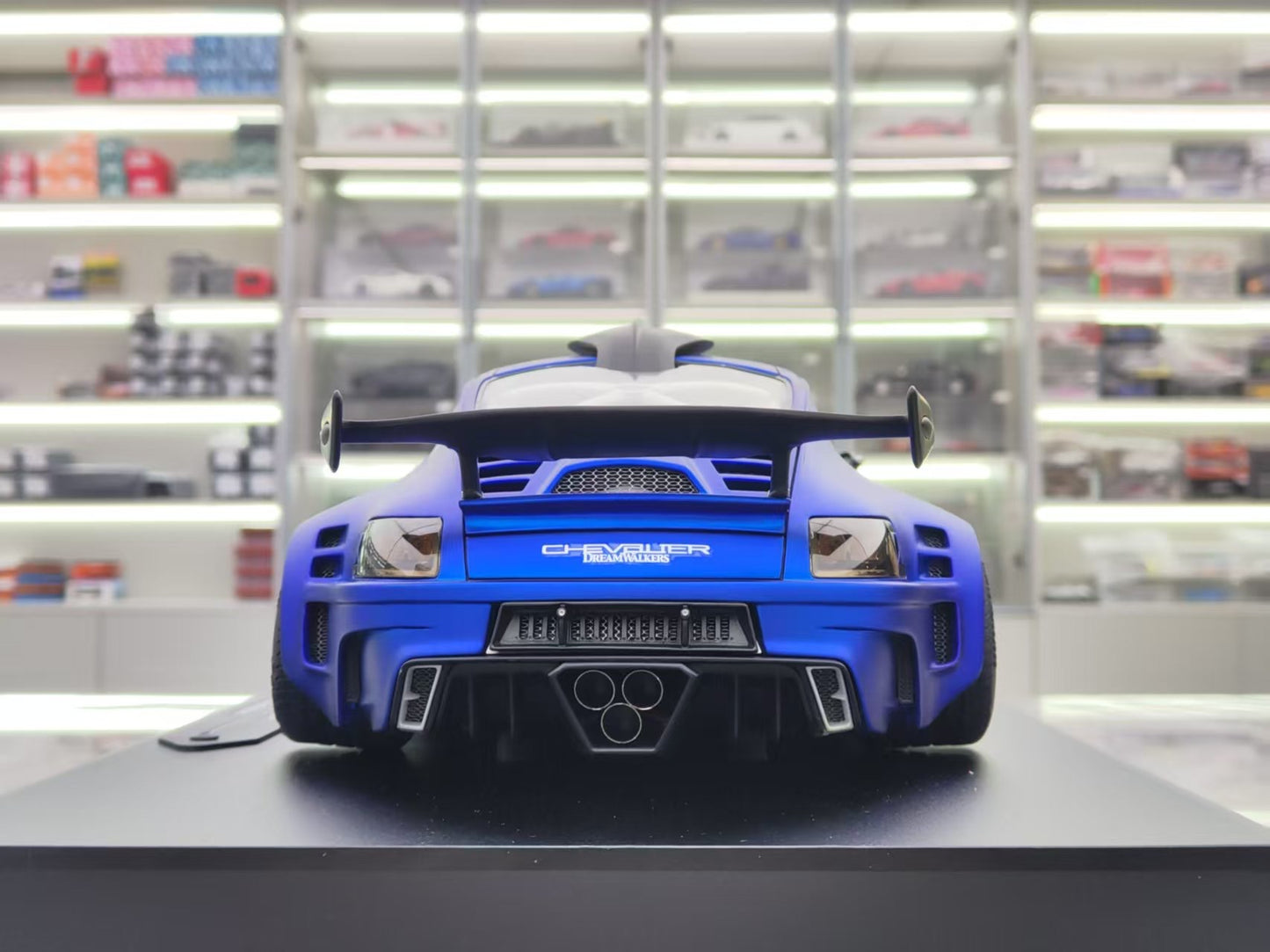 Dreamwallers 1/18 Porsche 911 Modified Blue Simulated Car Model C-D995-BS02