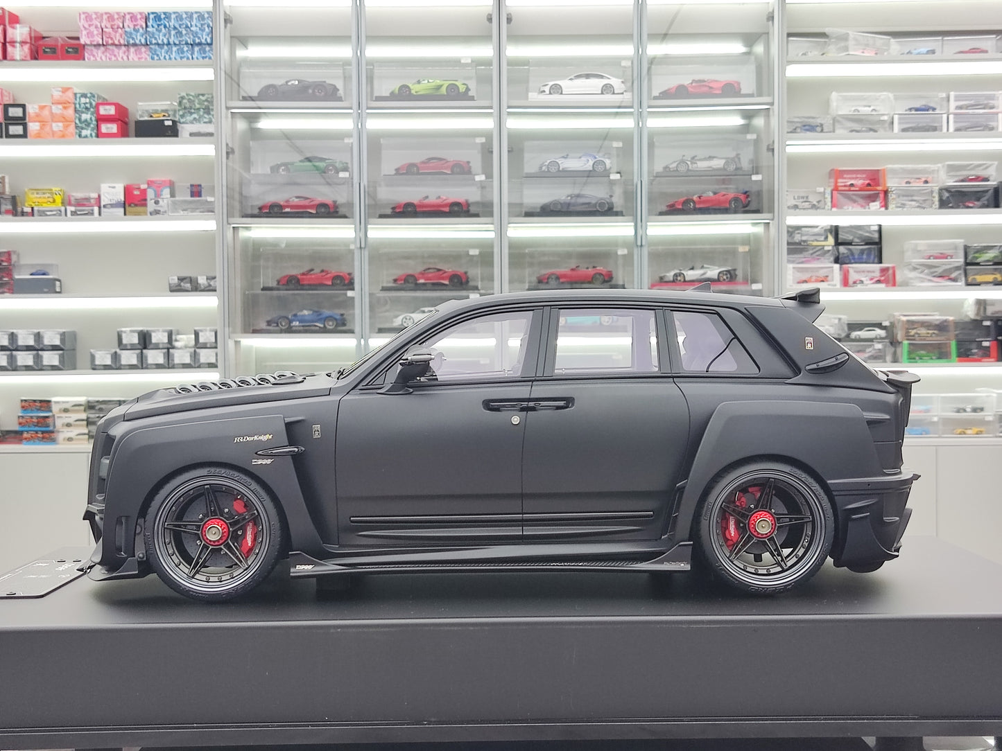 Dreamwalkers 1/12 Rolls-Royce RR.Darknight D900 Matte Black Limited Edition Model Car R-D900-01