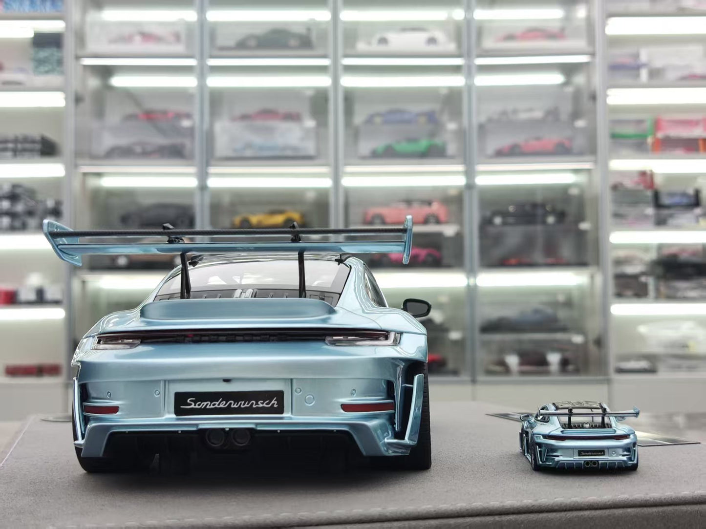 TIMOTHY&PIERRE 1/18 Porsche 911 GT3 RS Sonderwunsch Ice Blue TP185