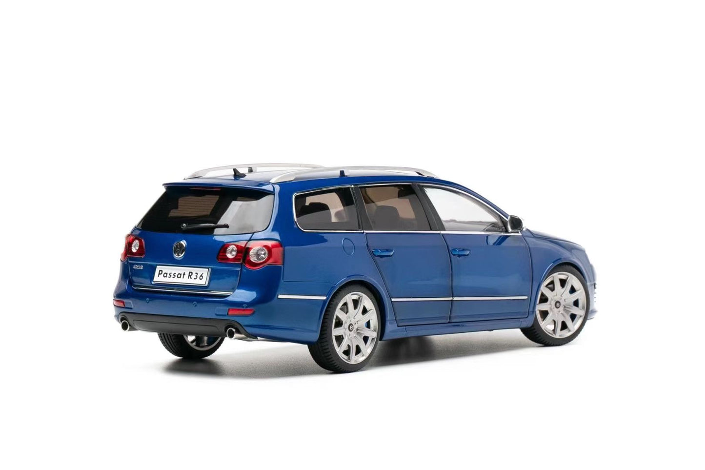 NZG 1/18 Volkswagen Passat Estate R36 Die Cast Car Model