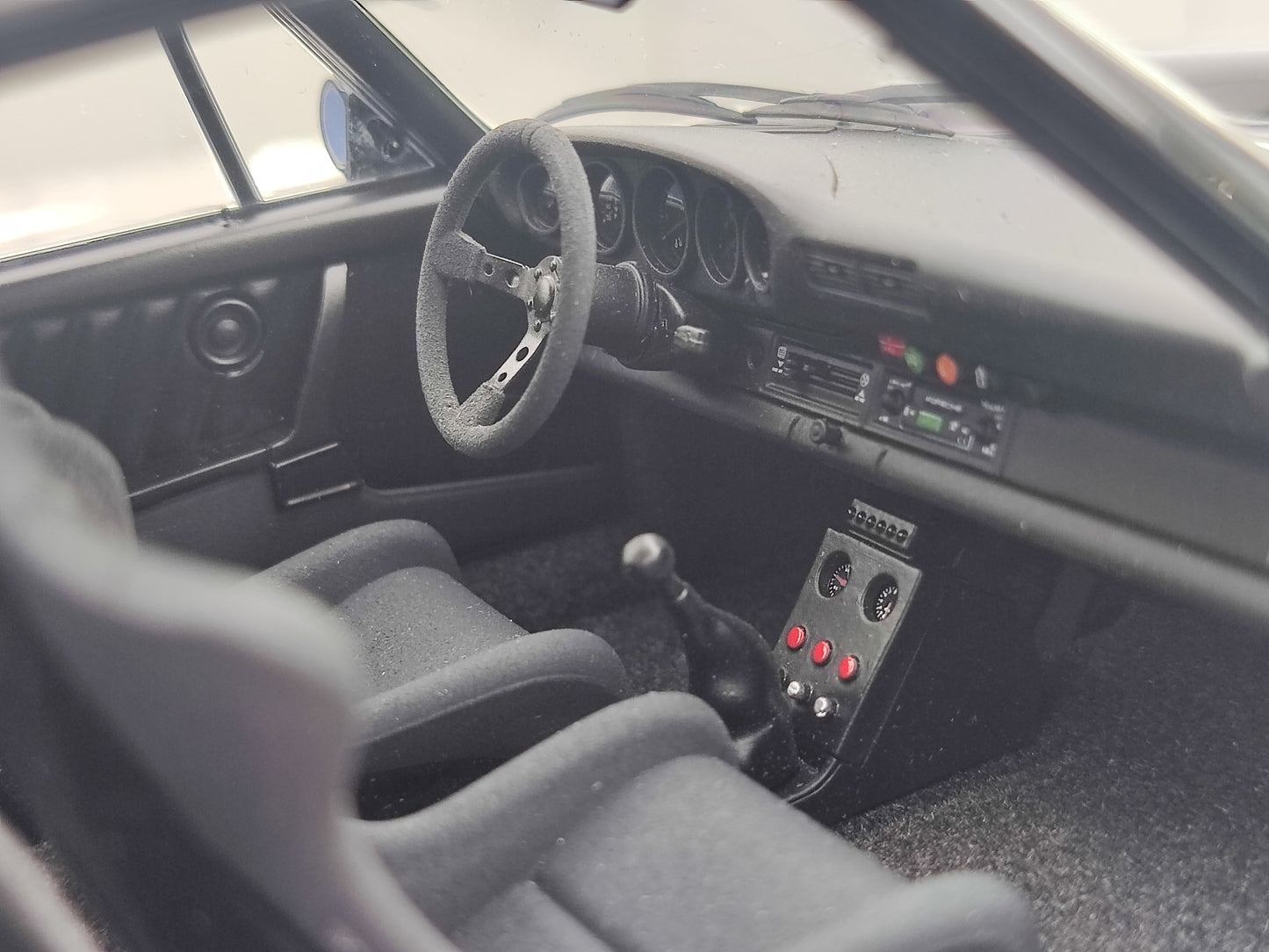 AUTO Art 1/18 Porsche 930 Turbo (BlackBird) Black 78158