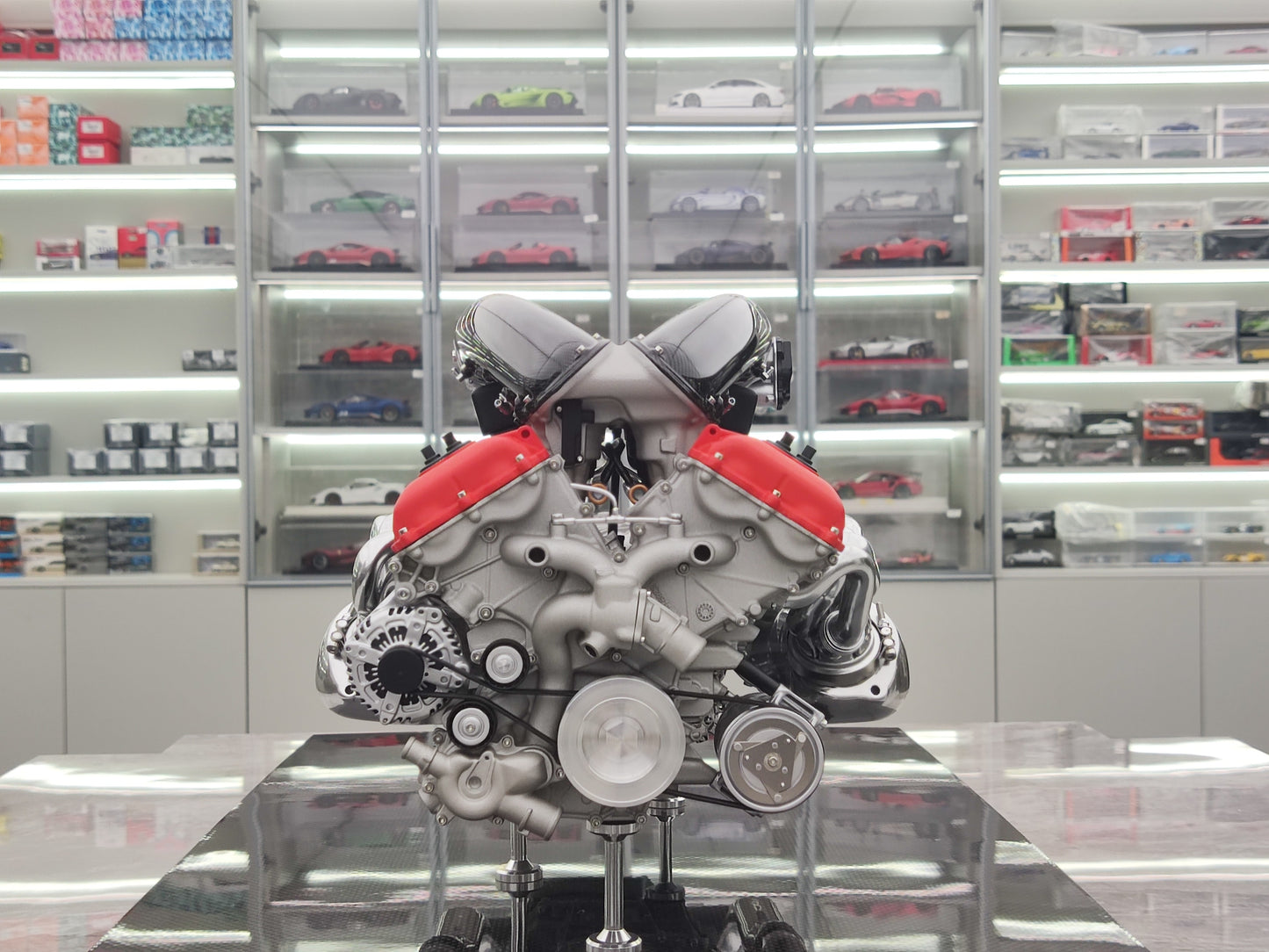 Amalgam 1/4 Ferrari Daytona SP3 engine and gearbox gray simulation model ornaments M6219-48