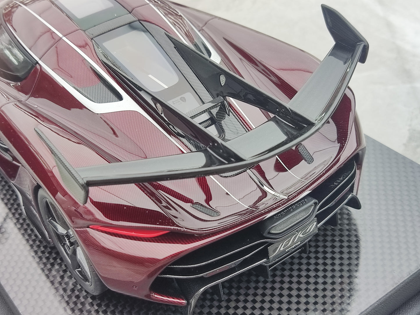 FRONTIART 1/18 Koenigsegg Jesko 7272 Red Carbon Resin Model Car FA162