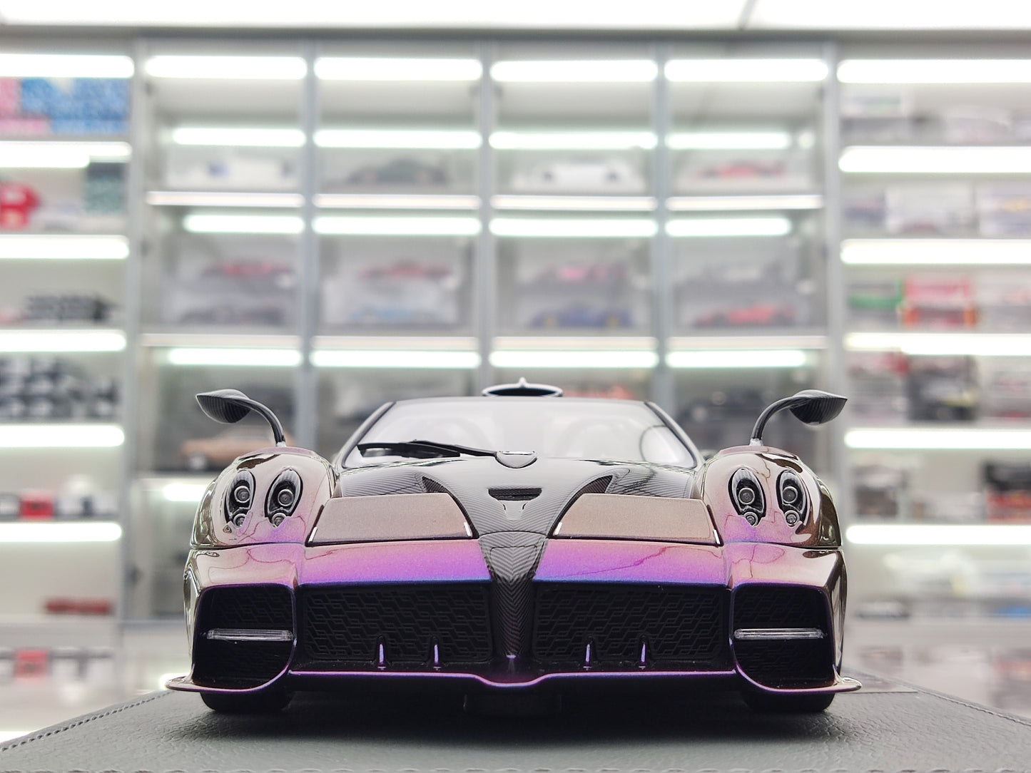 BBR 1/18 Pagani IMOLA ROADSTER Color Changing Purple P18250C