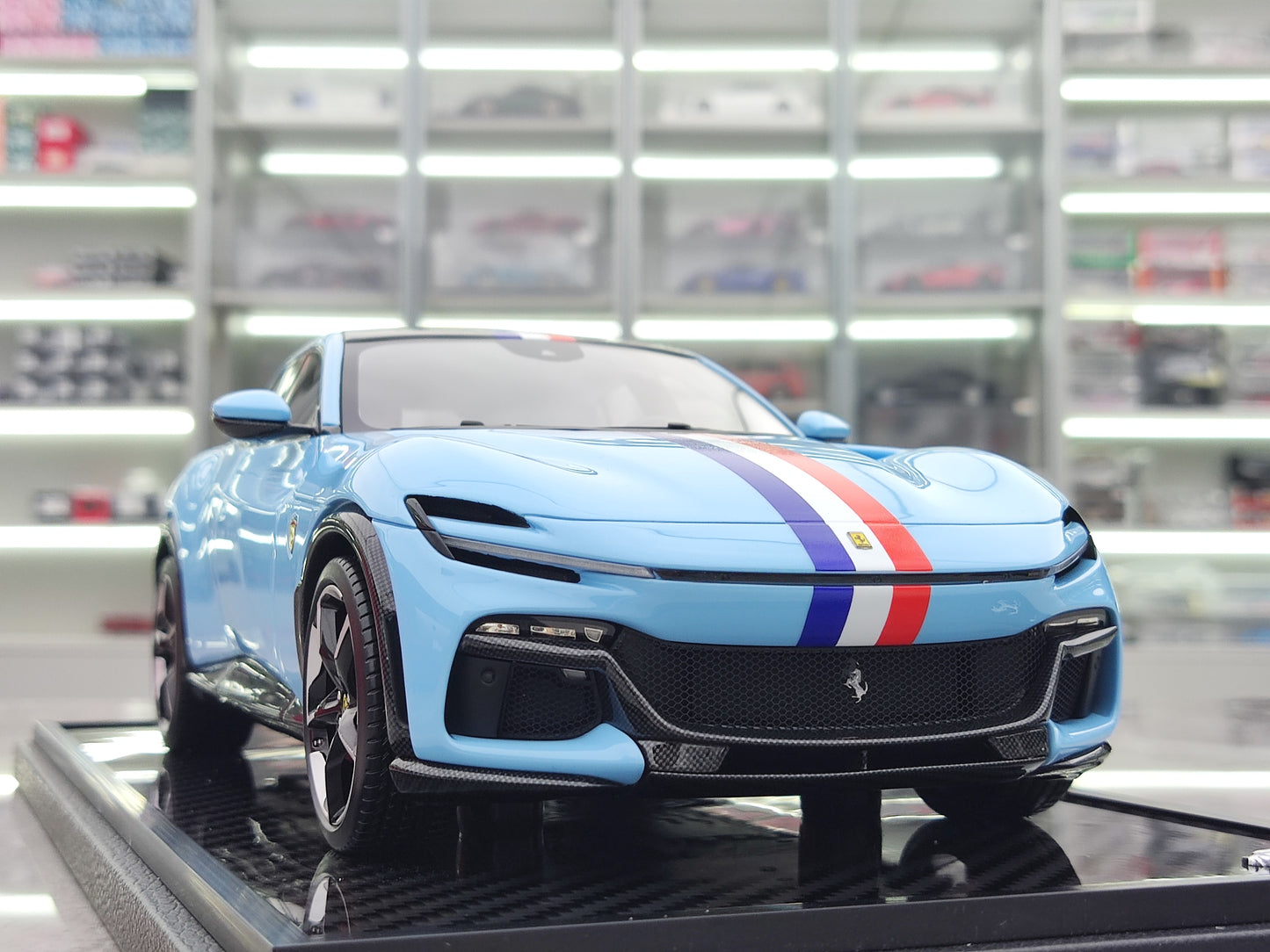 BBR 1/18 Ferrari Purosangue Plata Blue P18219AL