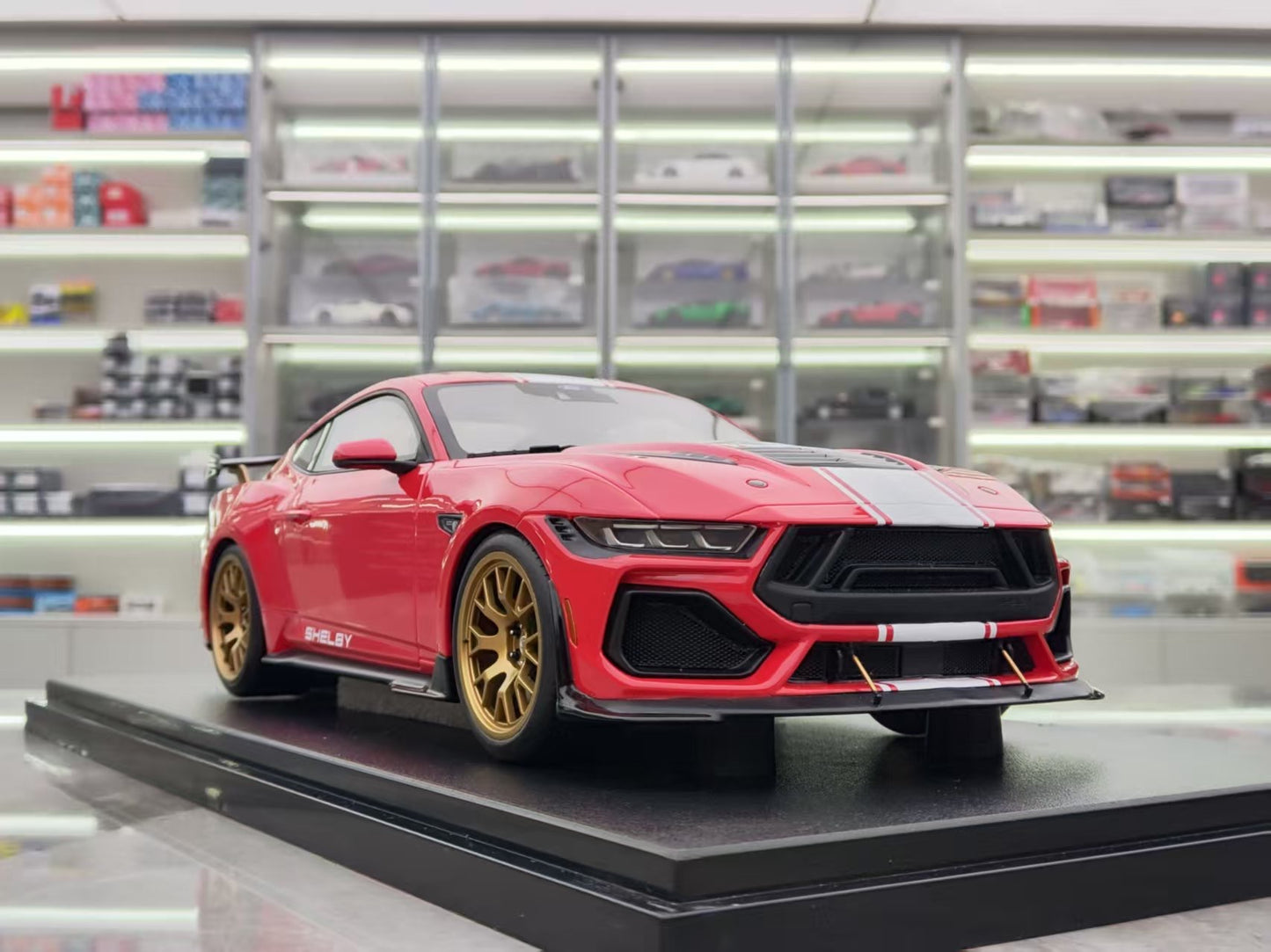 GT SPIRIT 1/18 Ford Mustang Car Model GT531
