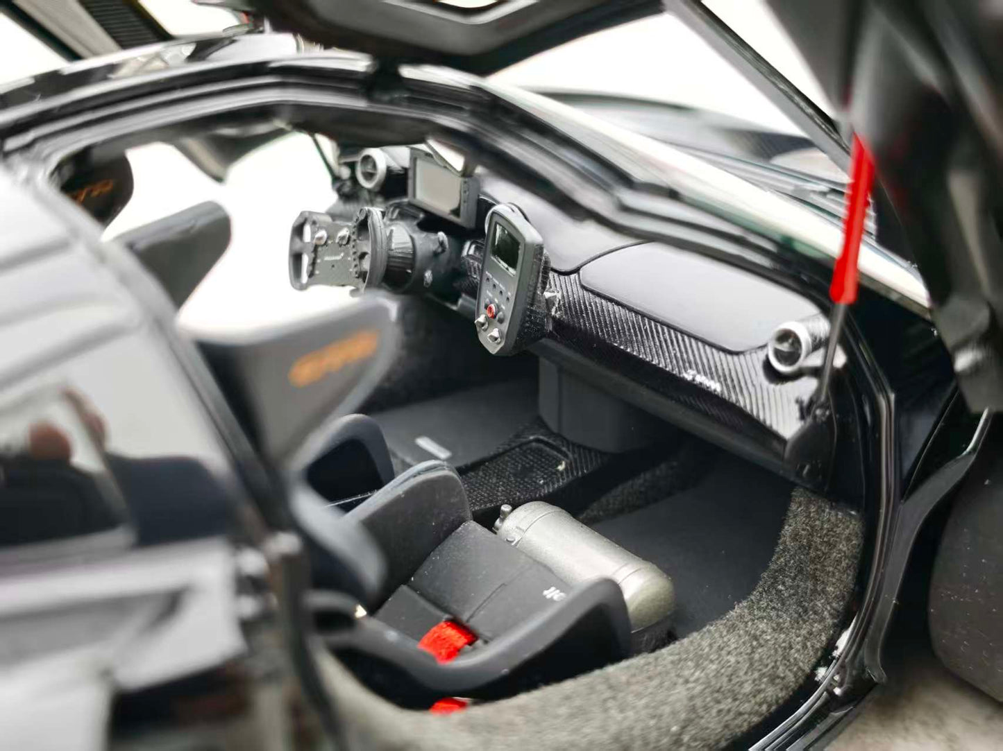 Autoart 1/18 McLaren Senna GTR Black 81954