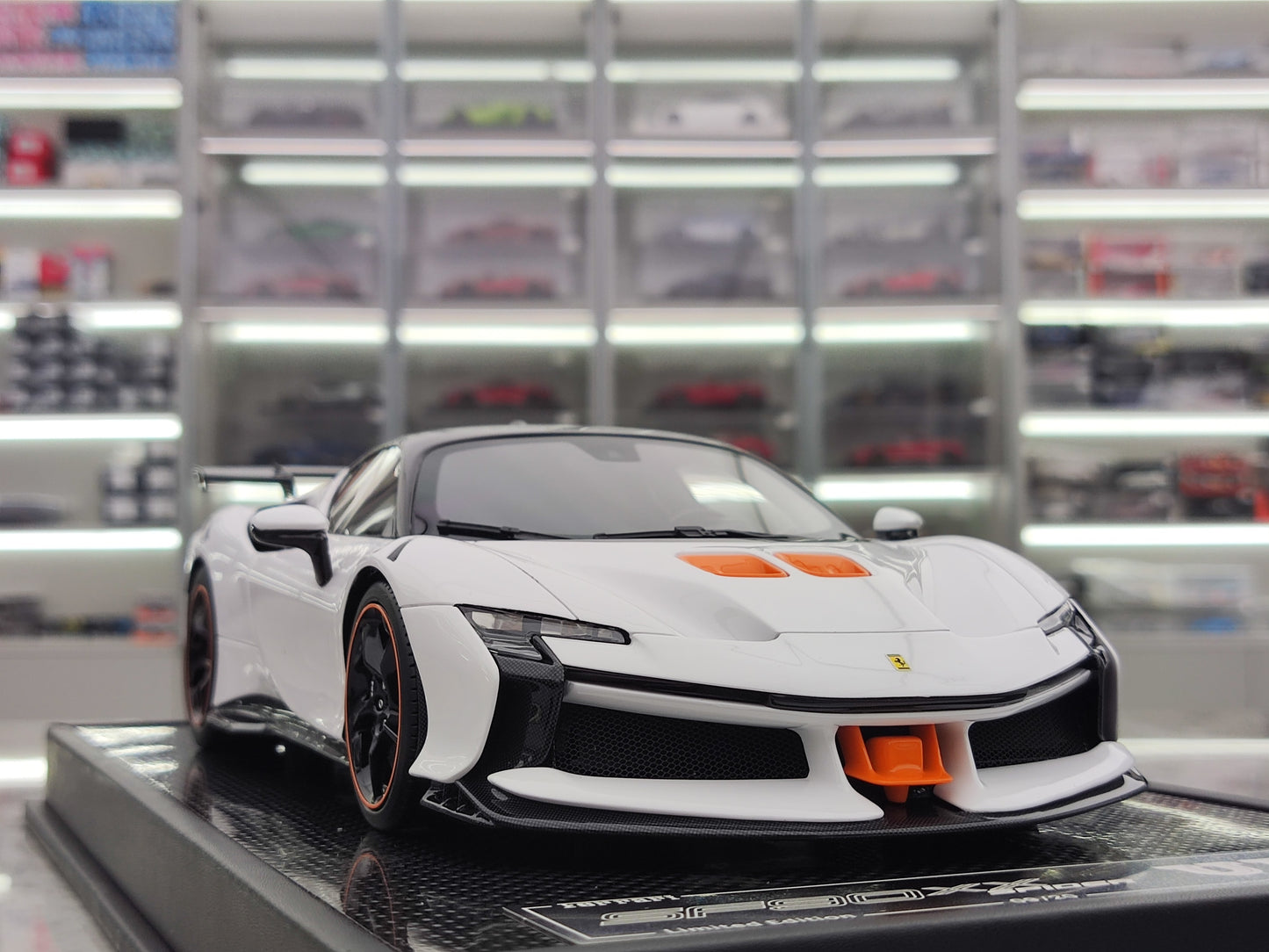 UB 1/18 Ferrari SF90XX White Resin Car Model JS-UB002
