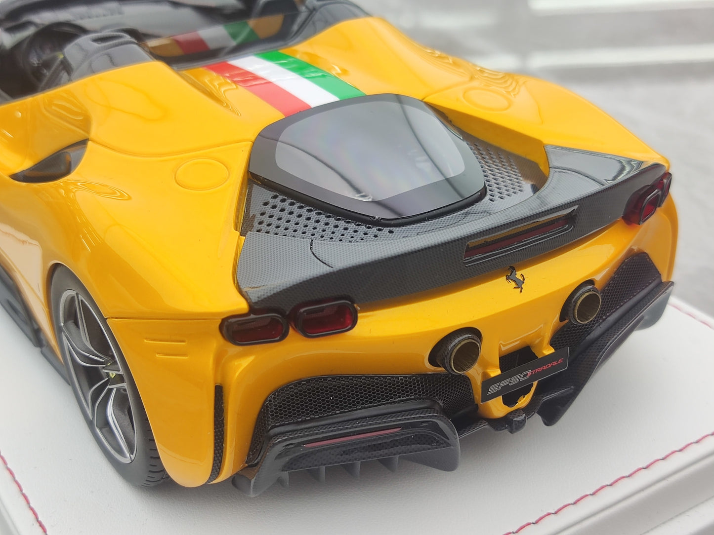CE 1/18 Ferrari SF90 Spider Red Simulated Car Model JS-CE012