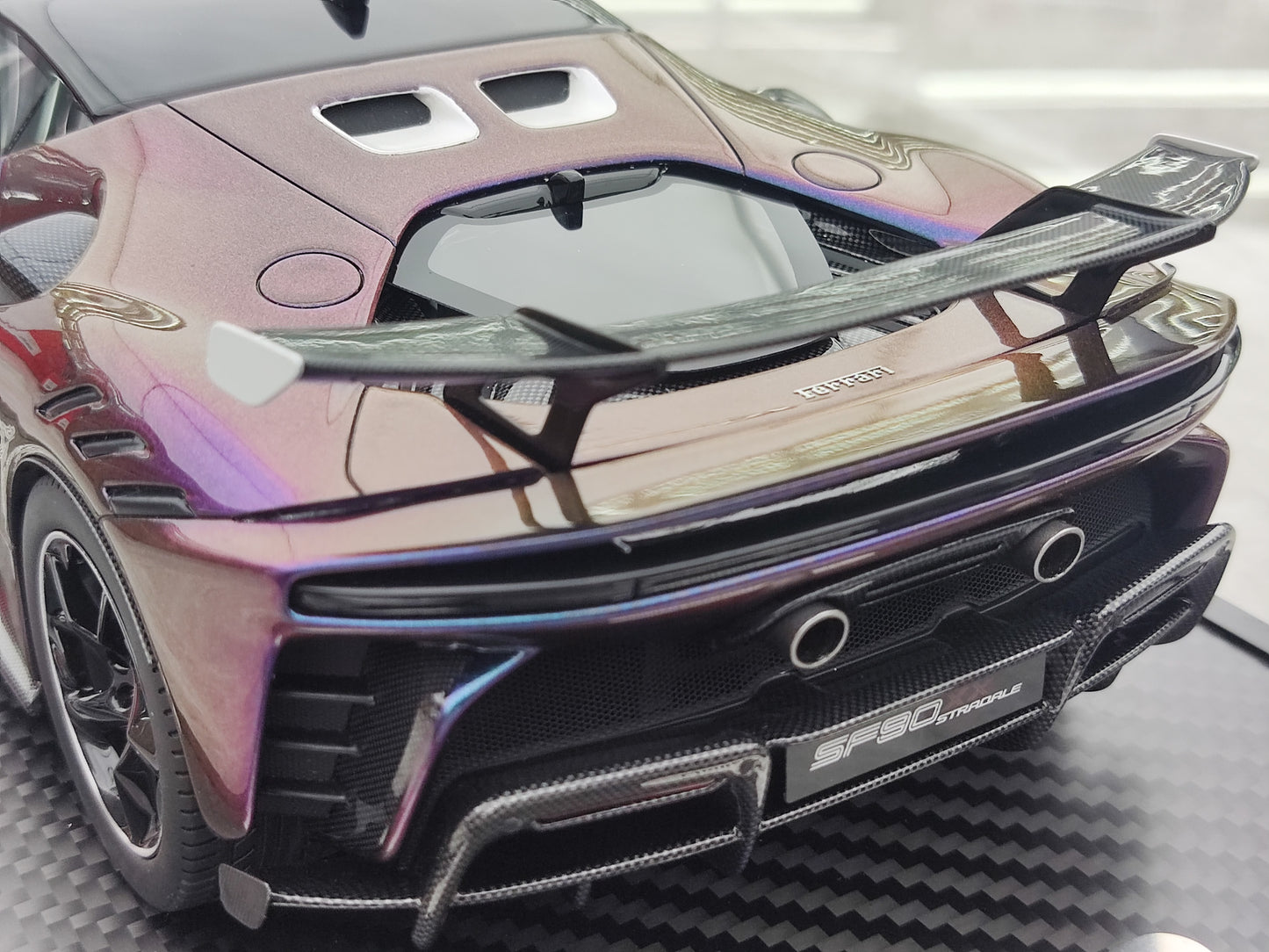 BBR 1/18 Ferrari SF90 XX Stradale Color-Changing Purple Resin Car Model P18237CHA1