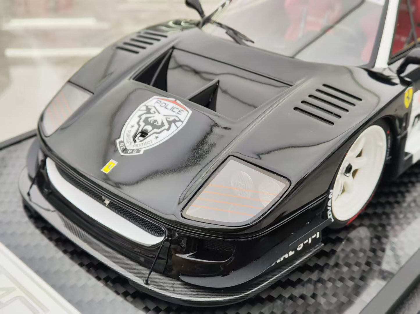 VIP 1/18 Ferrari F40 Flying Police Car Livery Resin Model VIP173