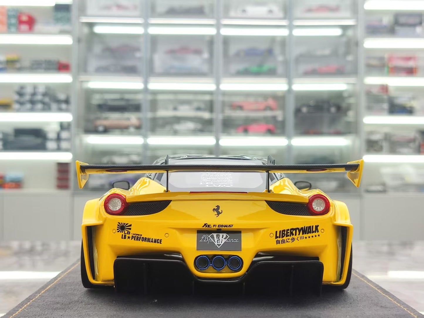 ARES MODEL 1/18 Ferrari 458 Yellow Model Car ARES011