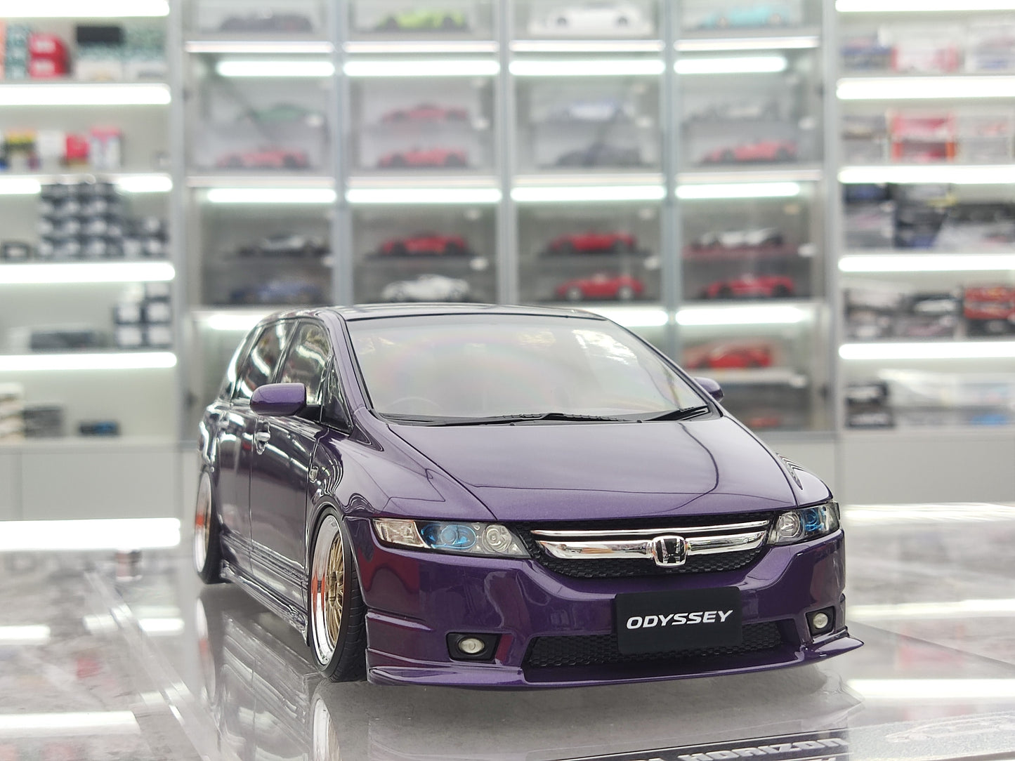 Focal Horizon 1/18 Honda Odyssey Simulation Resin Car Model Collection JM-SH001