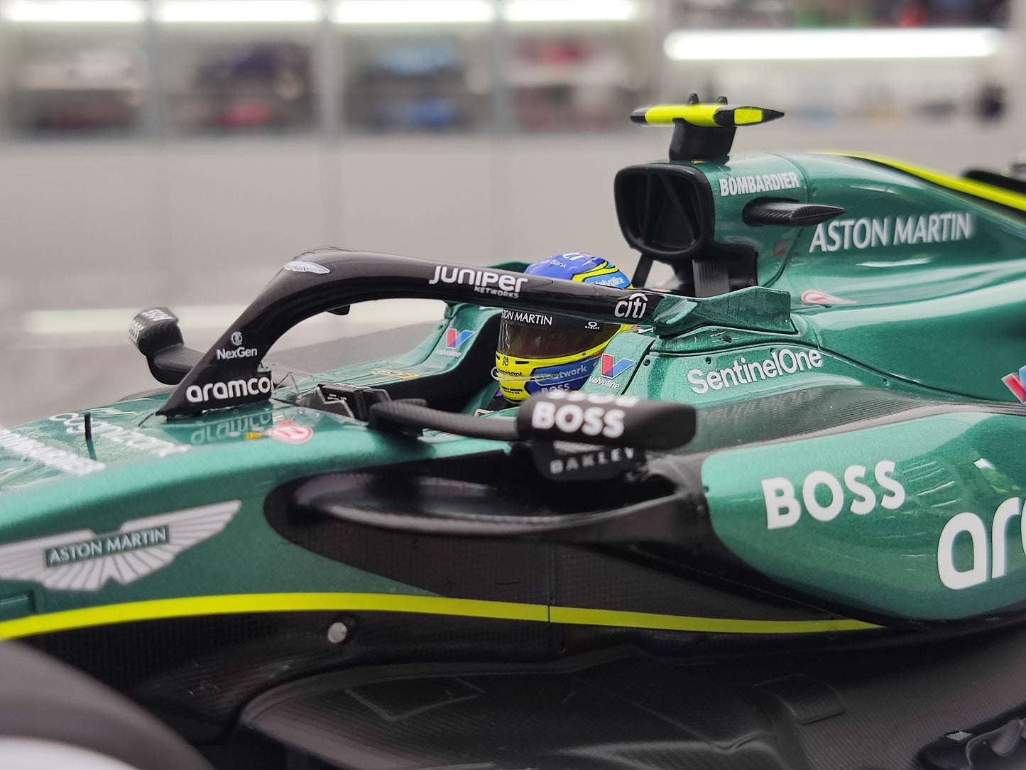 SPARK 1/18 Aston Martin F1 AMR24 2024 race to be determined No. 14 Asolong Green paint Simulation F1 model car 18S992