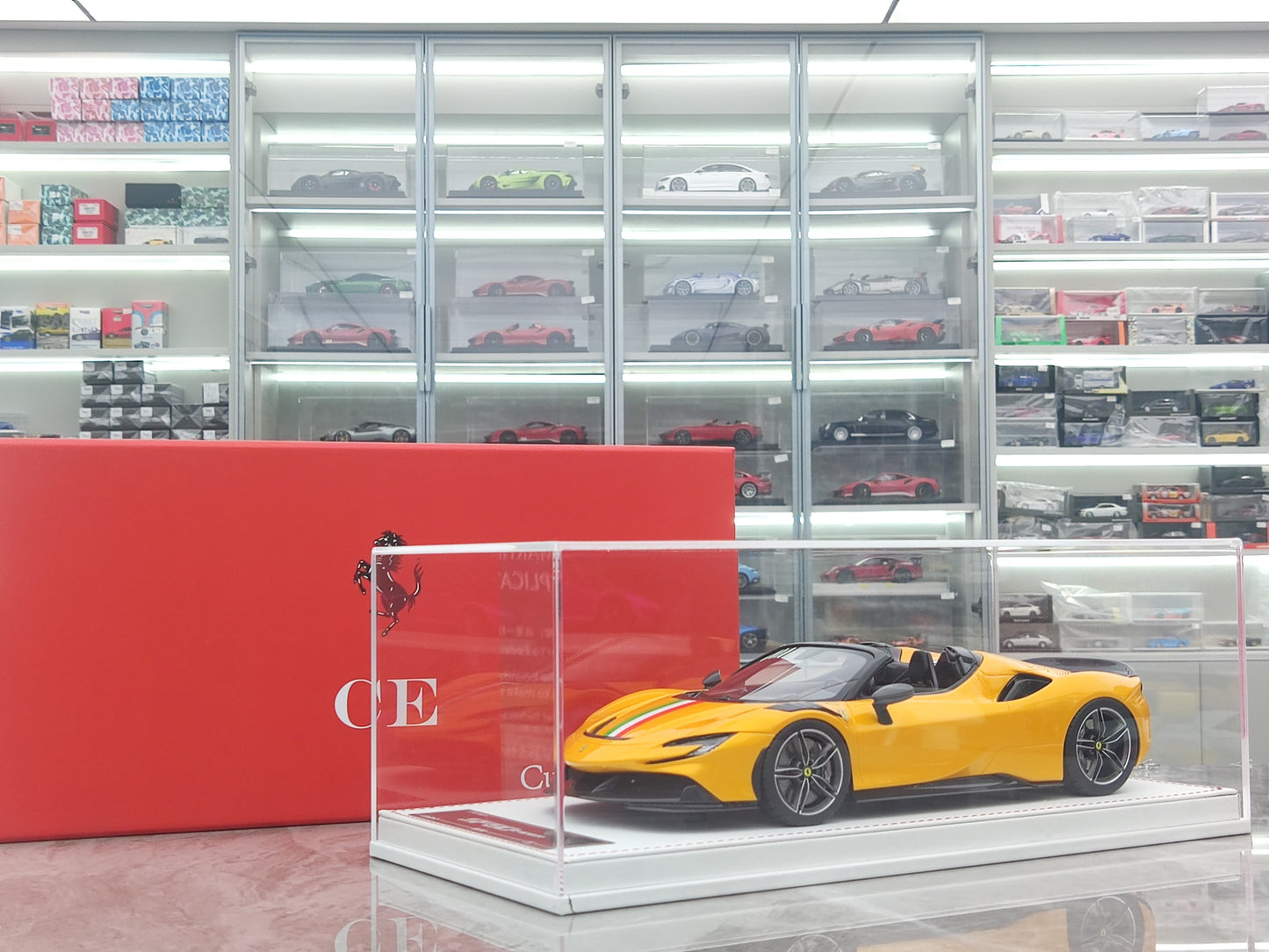 CE 1/18 Ferrari SF90 Spider Red Simulated Car Model JS-CE012