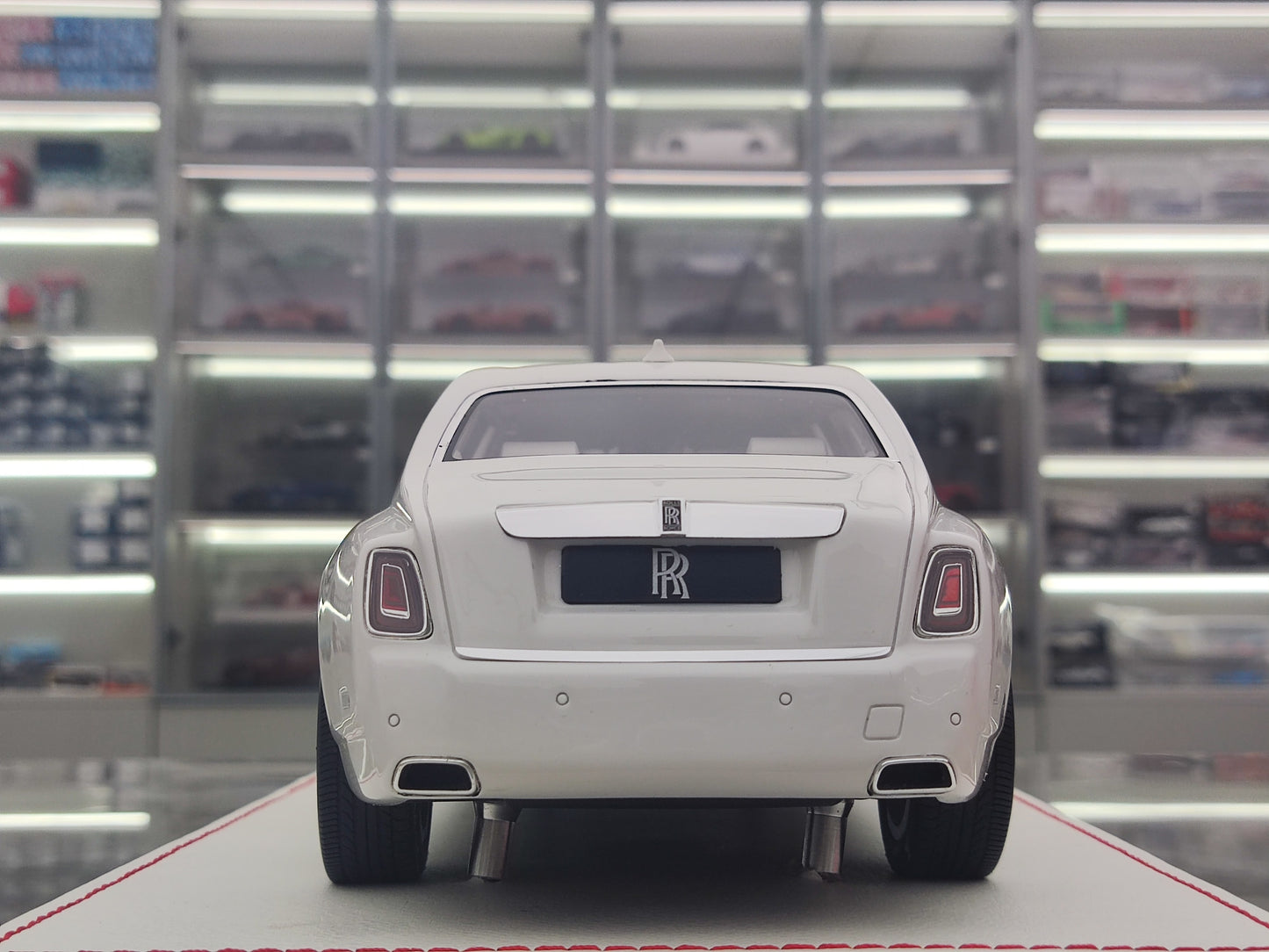 SC 1/18 Rolls-Royce Phantom VIII White Simulated Car Model JS-SC002