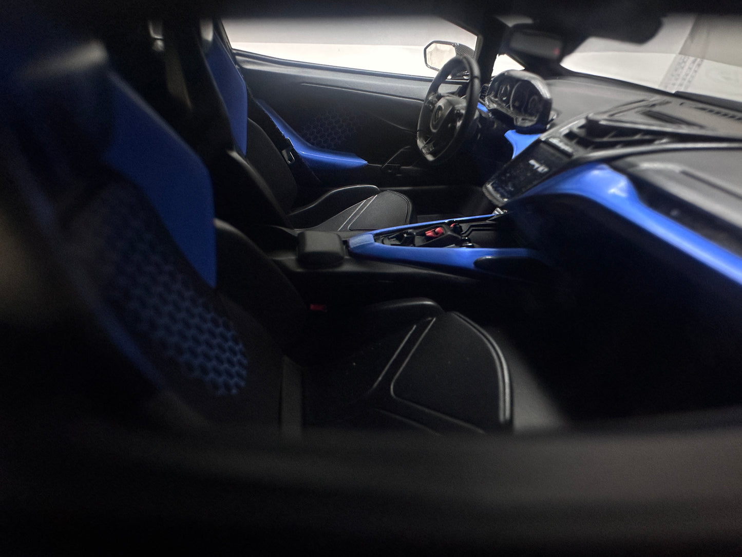 Topspeed 1/18 Lamborghini Revuelto Blue TS0619