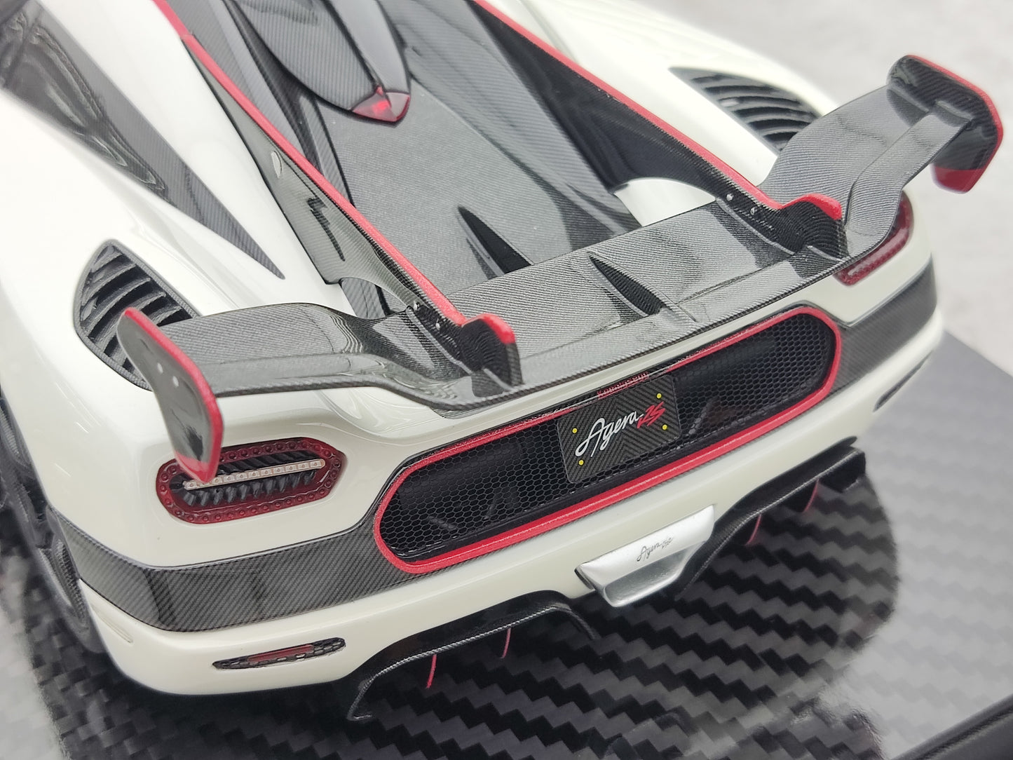 FRONTIART 1/18 Koenigsegg Agera RSR Pearl White FA102