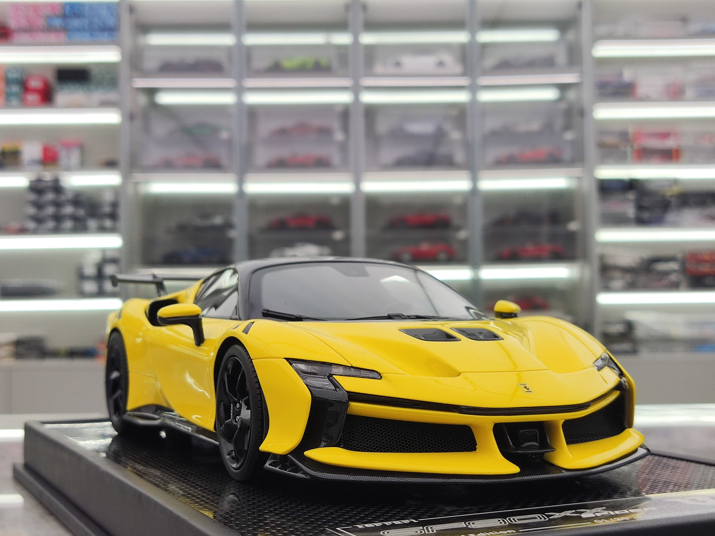 UB 1/18 Ferrari SF90XX Yellow Simulated Car Model JS-UB001
