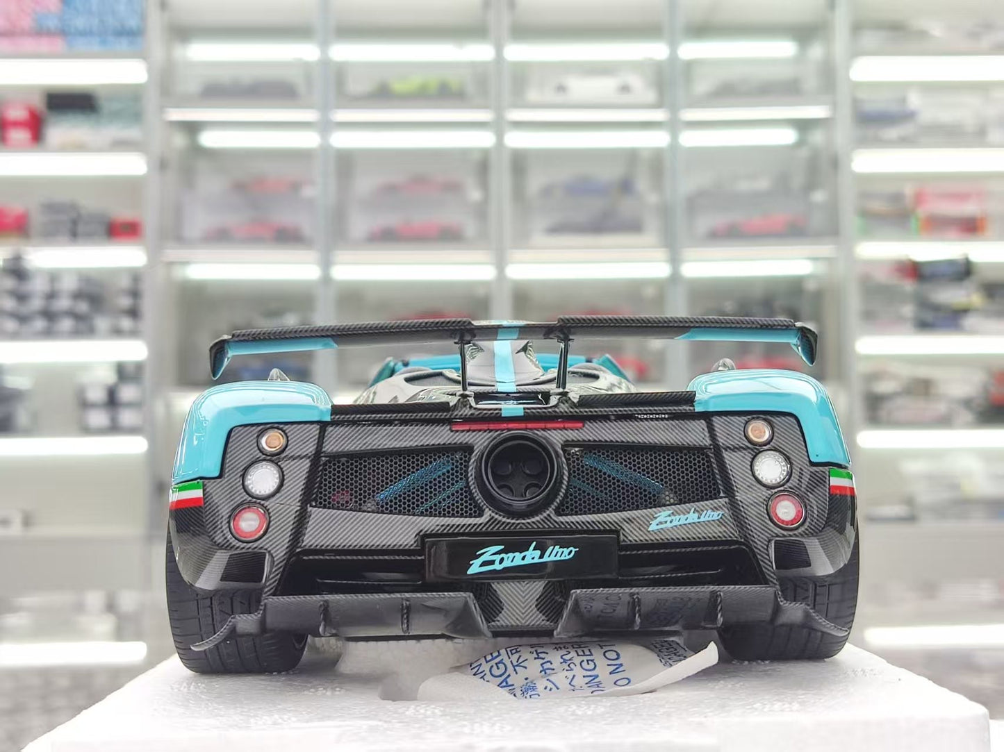 Almost Real 1/18 Pagani Zonda Uno Blue Alloy Model Car 850630001