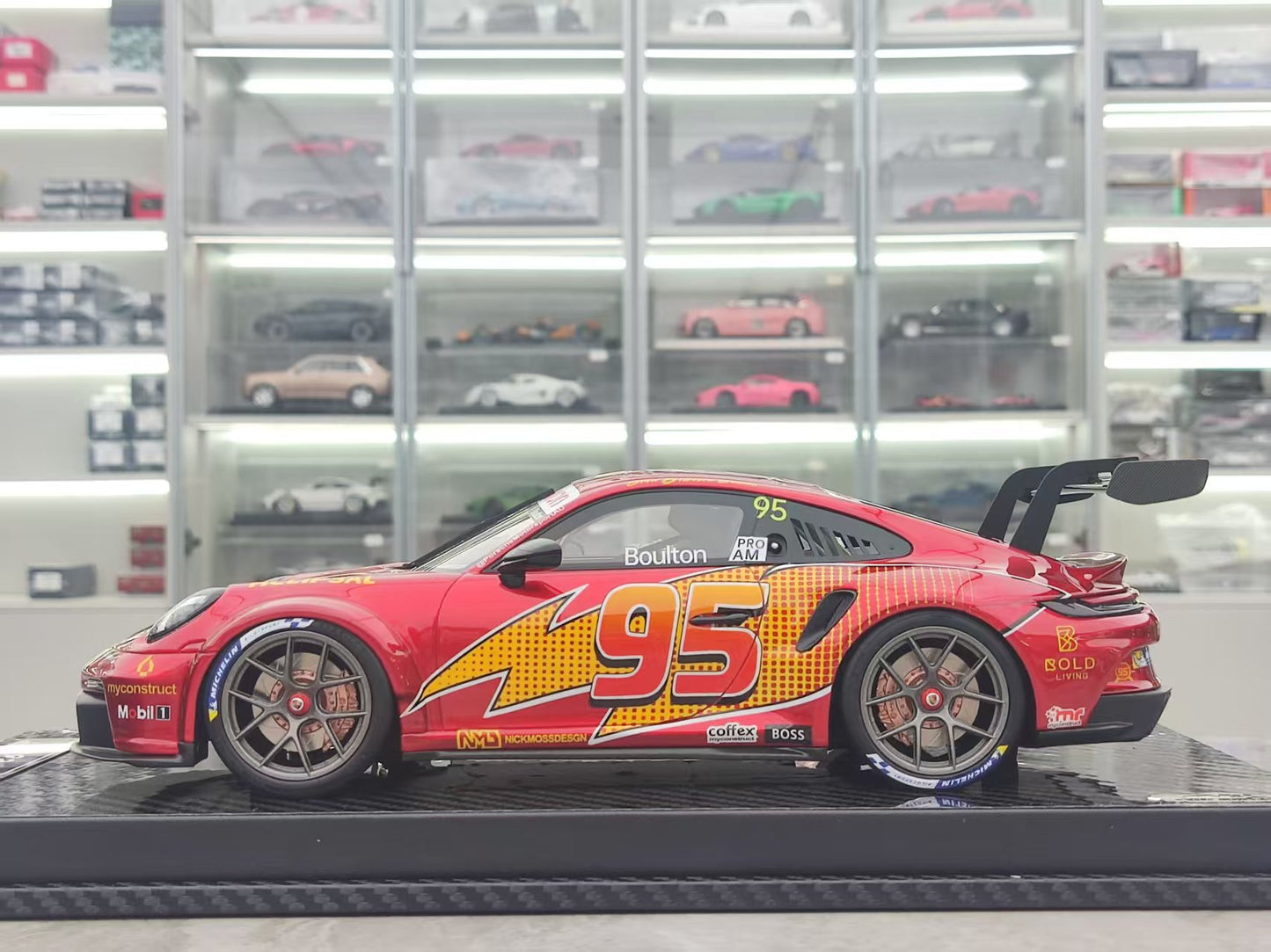 VIP 1/18 Porsche 911 GT3 CUP Lightning McQueen No. 95 VIP176