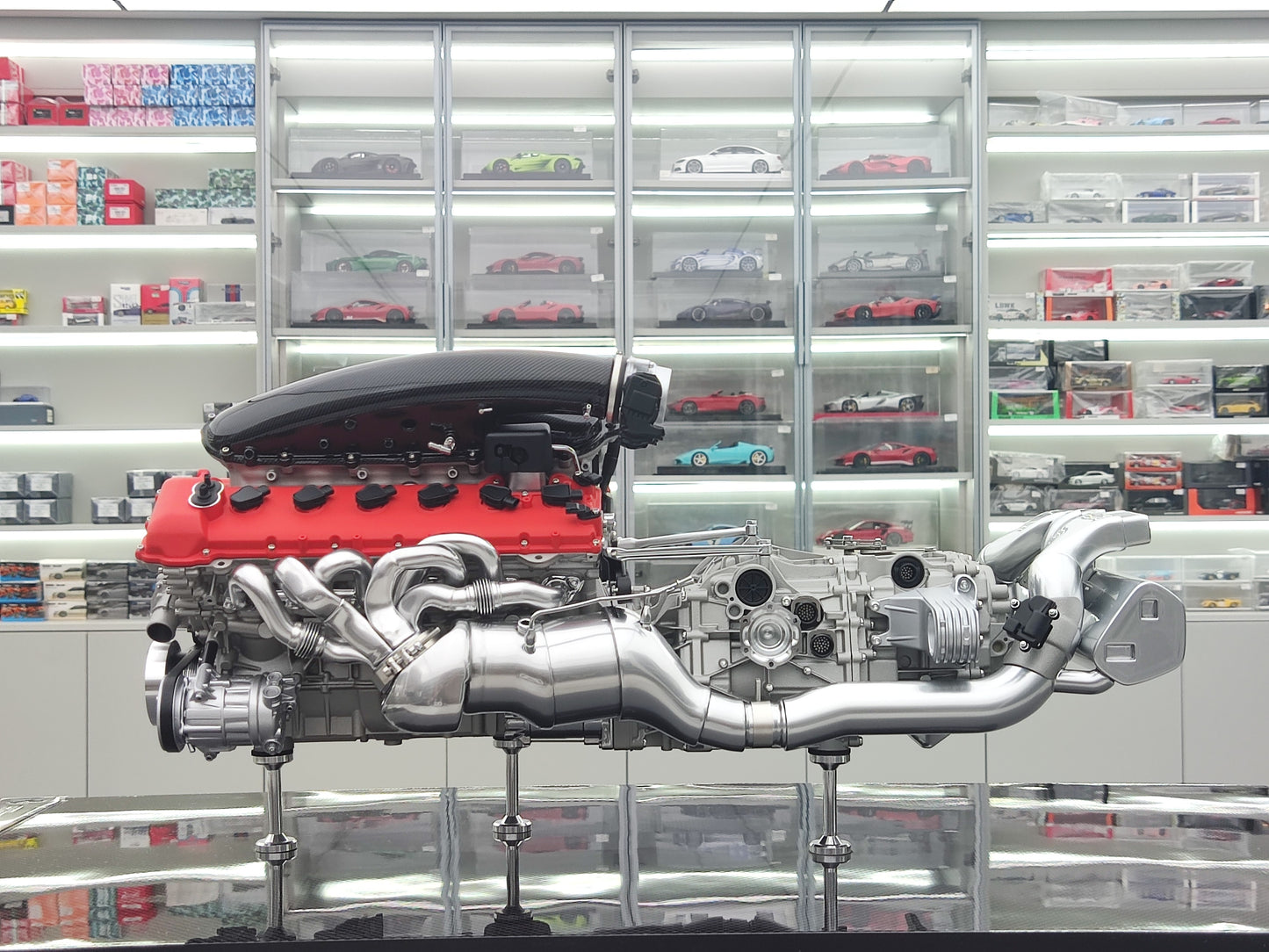 Amalgam 1/4 Ferrari Daytona SP3 engine and gearbox gray simulation model ornaments M6219-48
