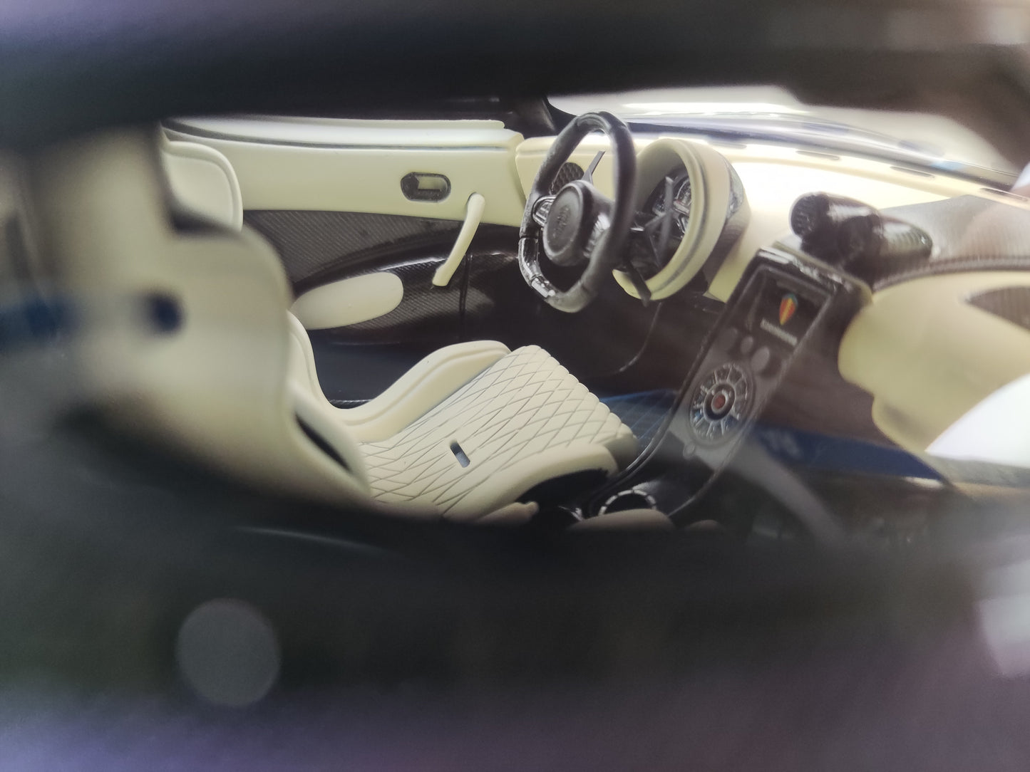 FRONTIART 1/18 Koenigsegg ONE:1 Carbon Blue FA047