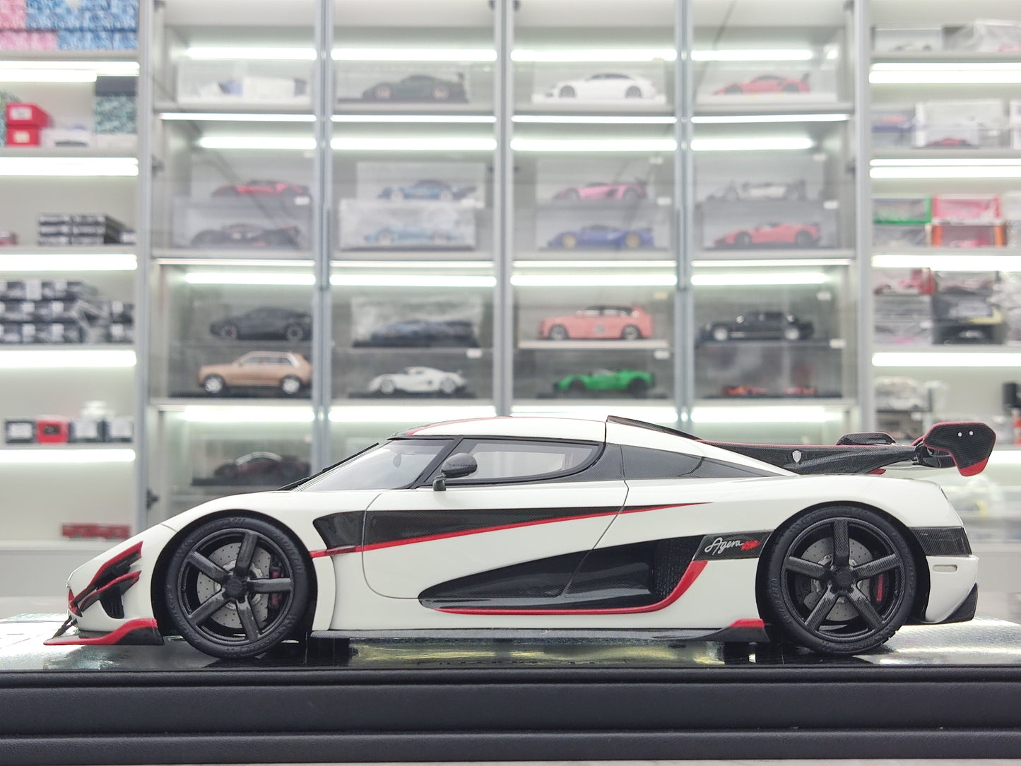 FRONTIART 1/18 Koenigsegg Agera RSR Pearl White FA102