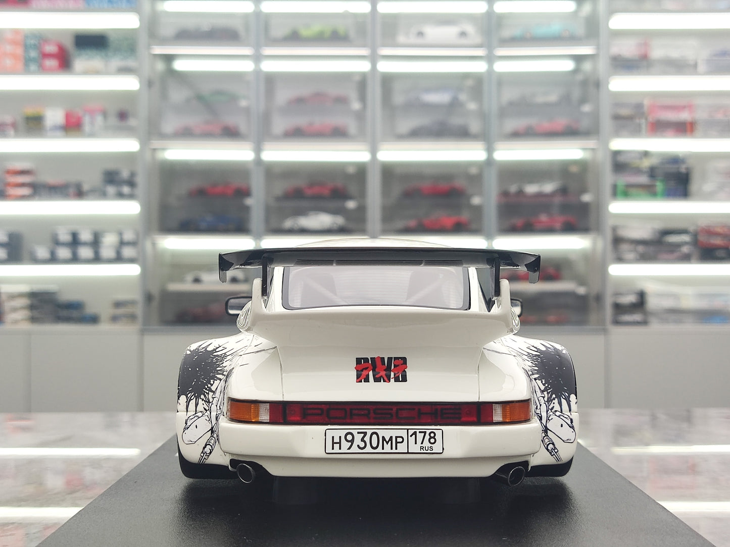 GT Spirit 1/18 Porsche AKIRA GLACIERWHITE 2024 Blanka Simulada Modelaŭto GT508