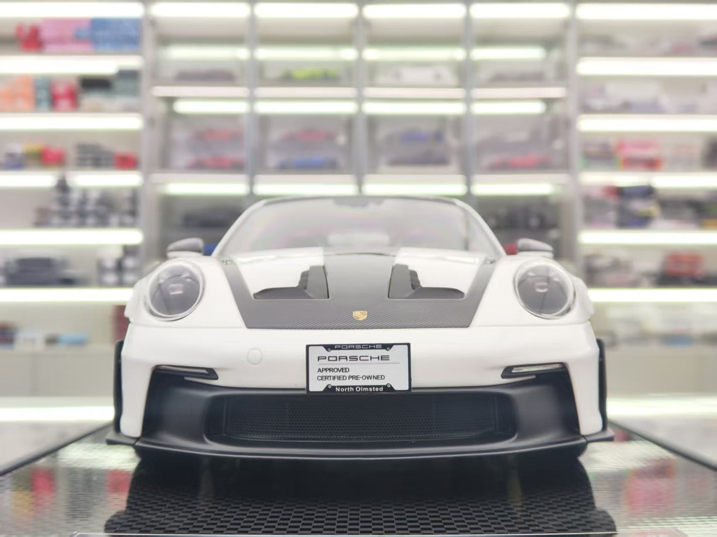 TIMOTHY&PIERRE 1/18 Porsche 992 GT3RS Panda White Limited Edition Car Model TP178