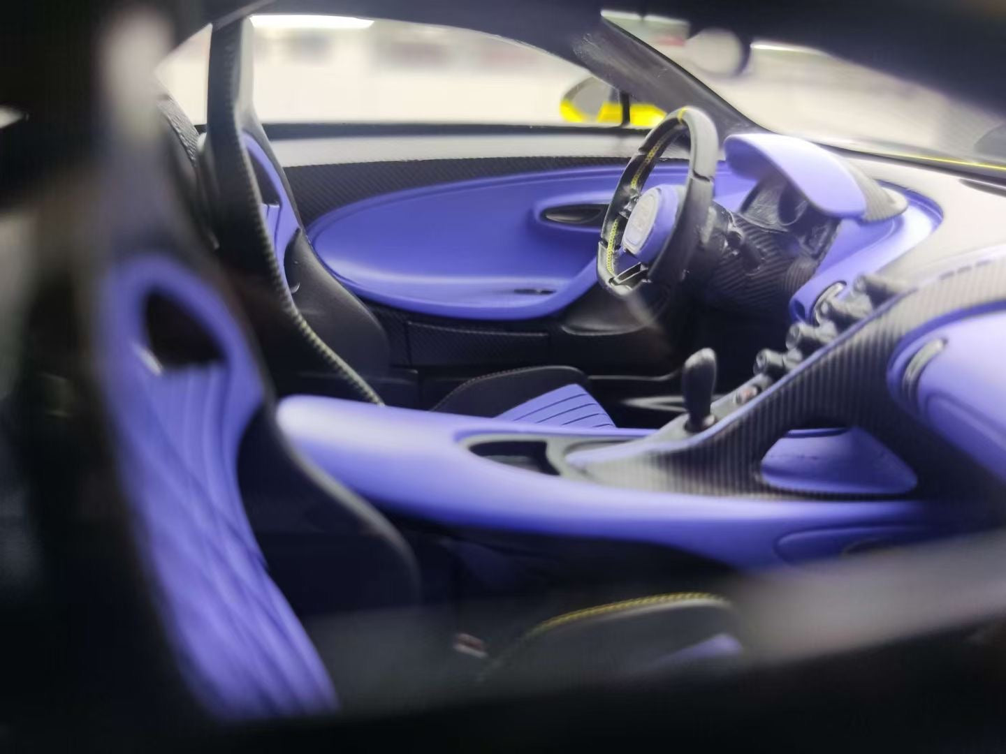HH Model 1/18 Bugatti Chiron Pur Sport Dark Violet HH456