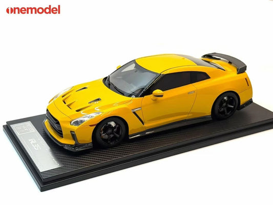 One Model 1/18 Nissan GTR R35 Resin Model Car