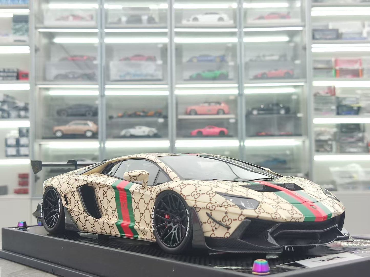 TIMOTHY&PIERRE 1/18 Lamborghini LB 2.0 GUCCI Car Model TP110