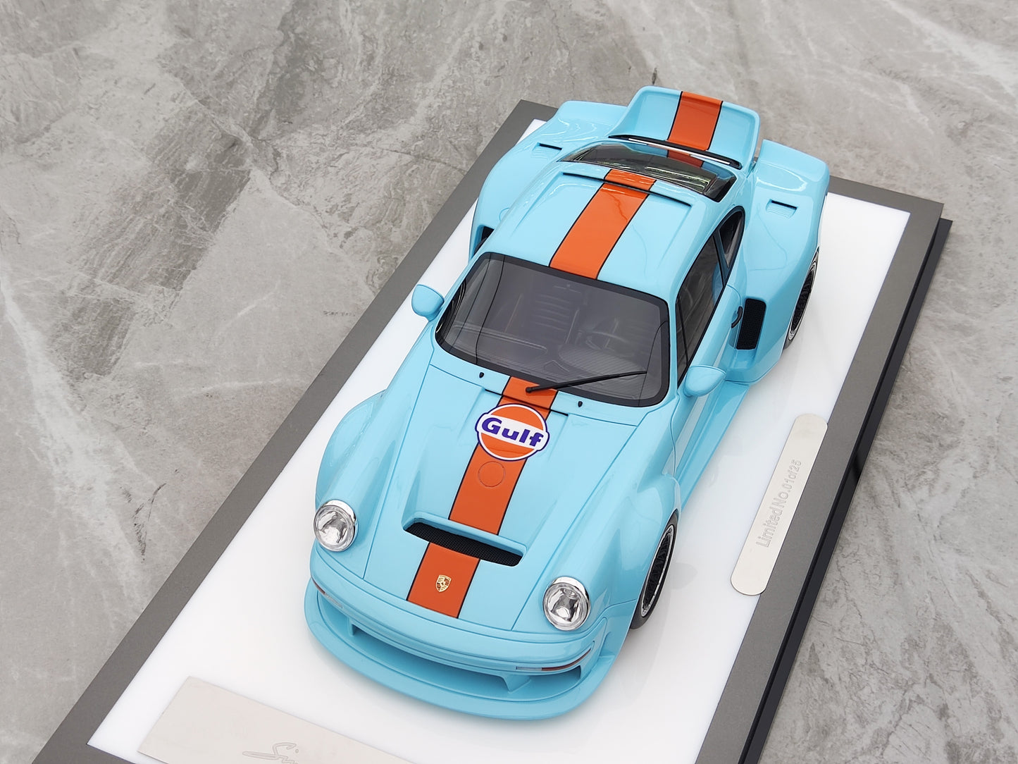 MCM 1/18 Porsche Singer DLS Turbo Acrylic Base with Bay/High Spoiler MCM013