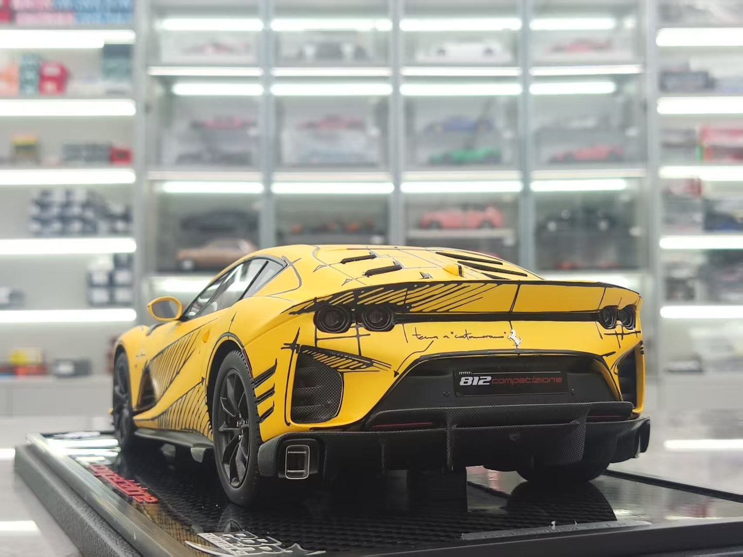 BBR 1/18 Ferrari 812 Corpetizione Yellow Resin Model P18207ARTCH