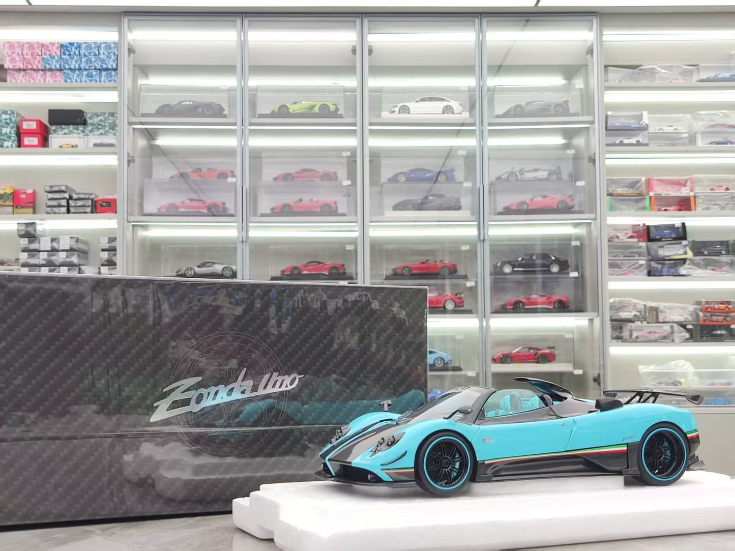 Almost Real 1/18 Pagani Zonda Uno Blue Alloy Model Car 850630001