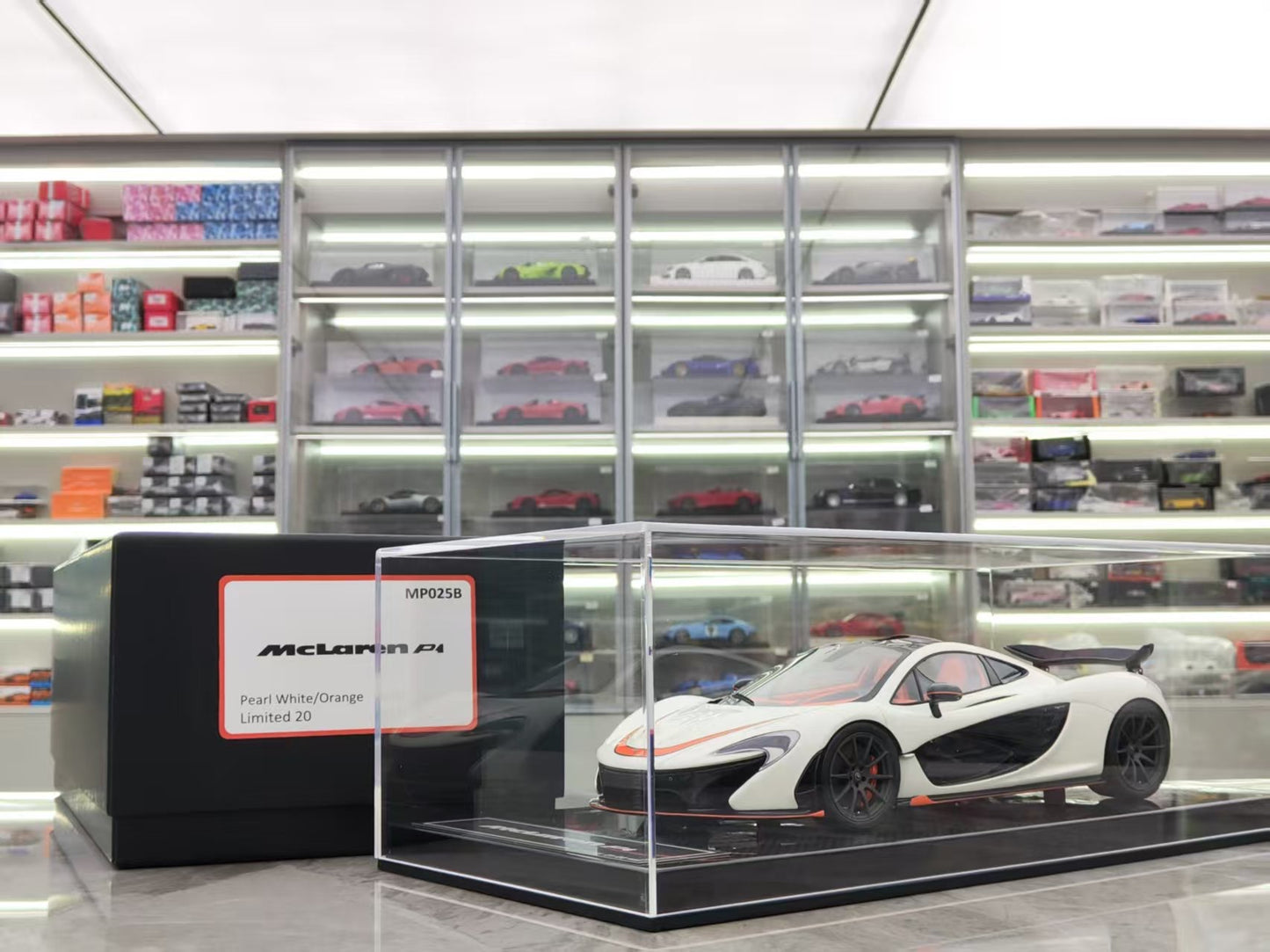 DM 1/18 McLaren P1 Limited Edition Car Model