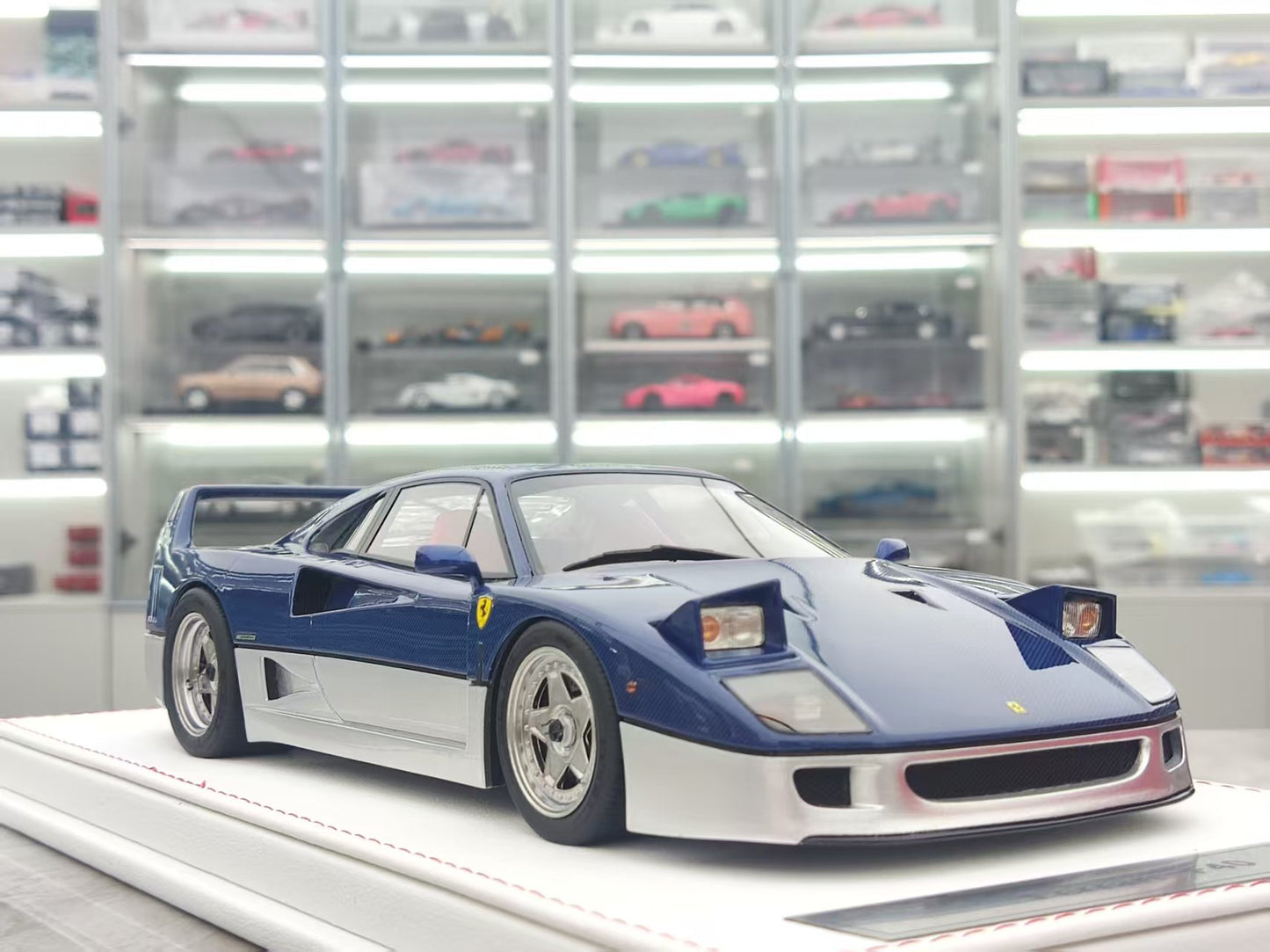 GL 1/18 Ferrari F40 Blue Carbon Fiber Model Car JS-GL016