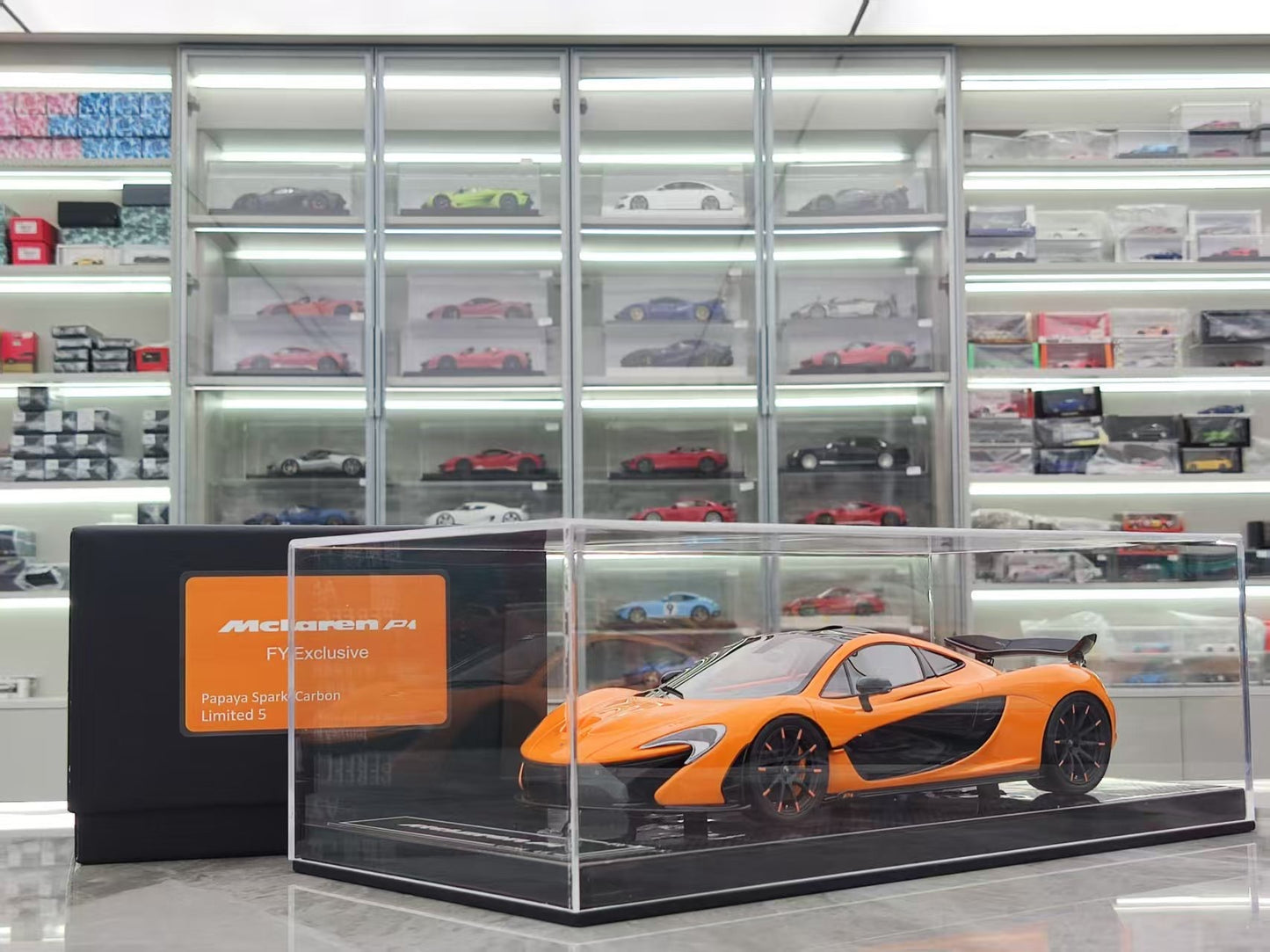 DM 1/18 McLaren P1 Orange and Black Wheels Custom Edition MP998B