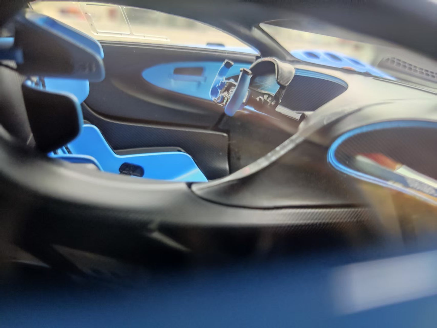 HH Model 1/18 Bugatti Vision GT Ocean Blue/Blue Carbon Fiber HH481