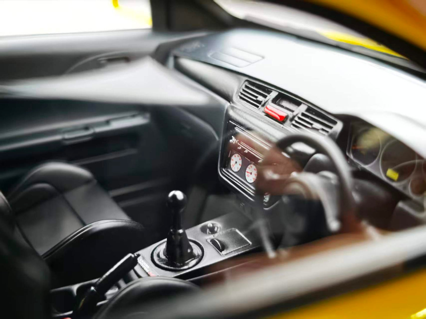 IG 1/18 Mitsubishi EVO MR Yellow IG3837