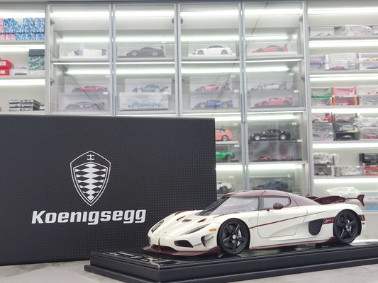 FRONTIART 1/18 Koenigsegg AGERA RS White Red Line FA042