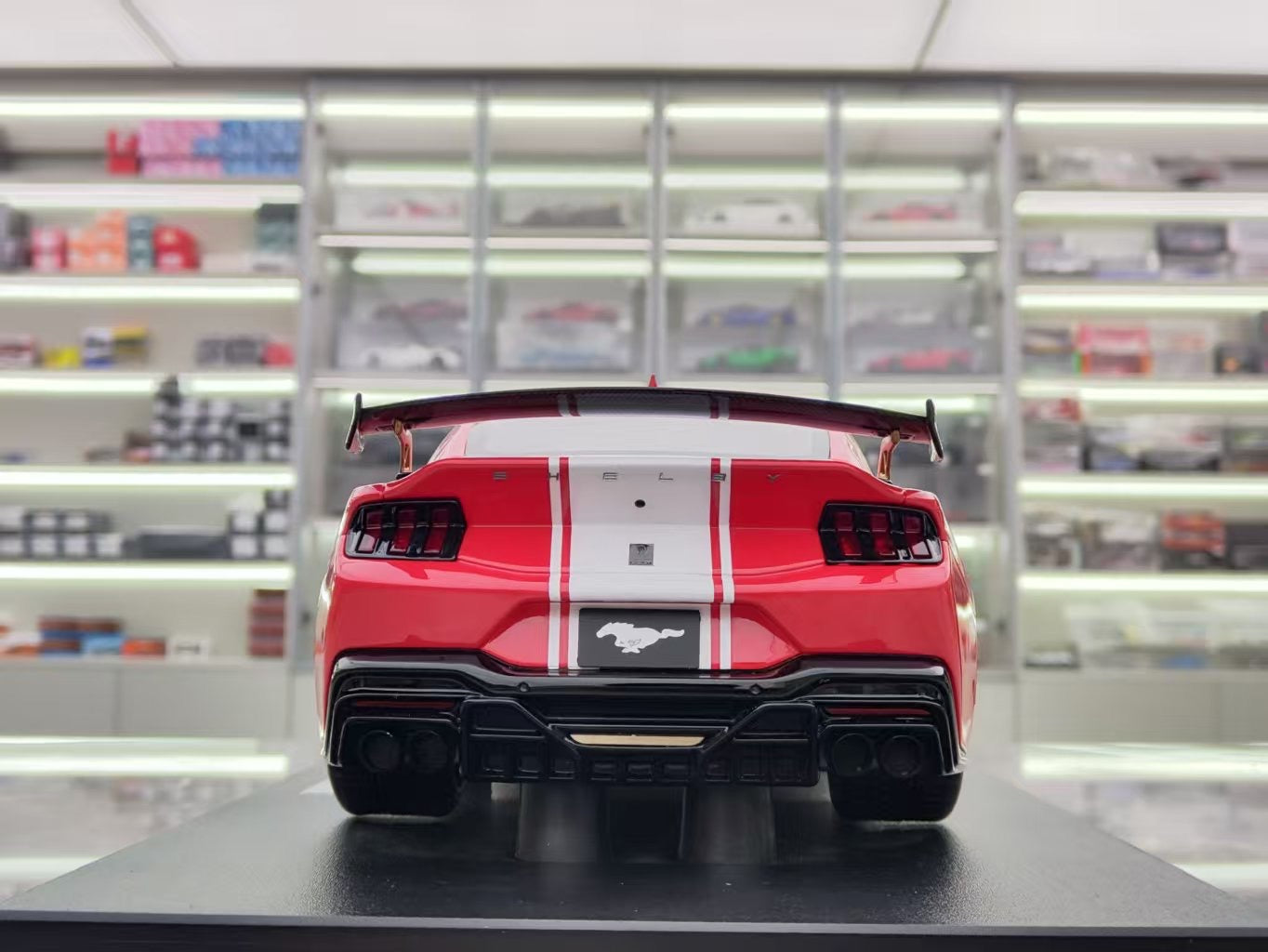 GT SPIRIT 1/18 Ford Mustang Car Model GT531