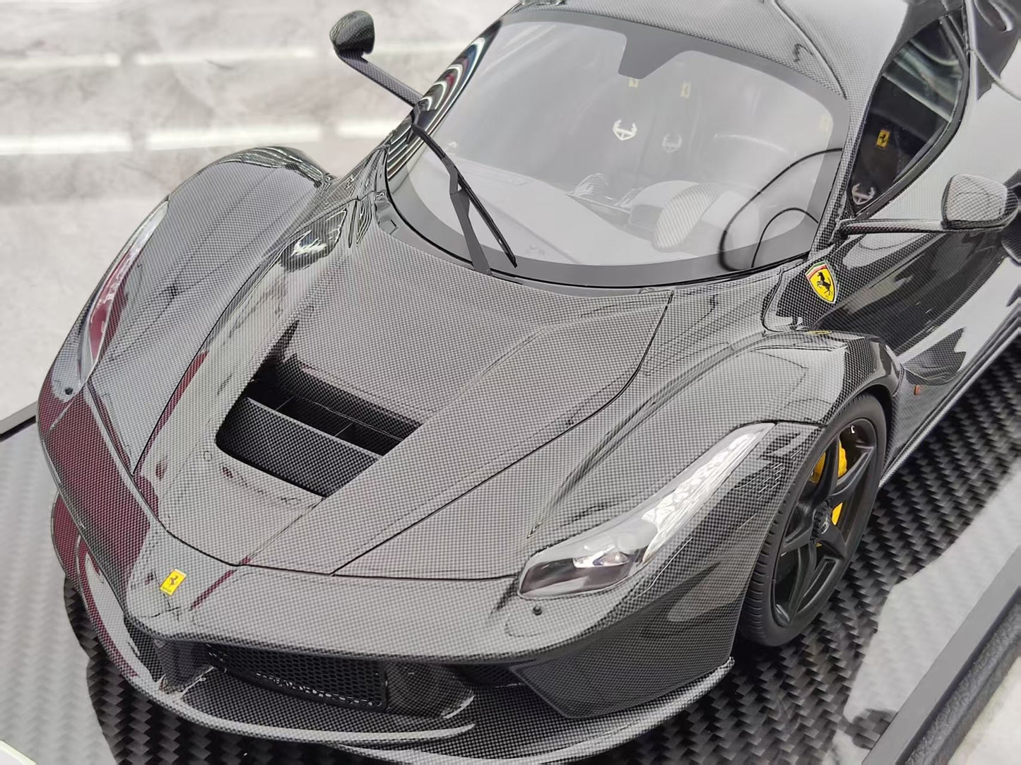 BBR 1/12 Ferrari LaFerrari Gloss Black Carbon Fiber BBR1222FC-25