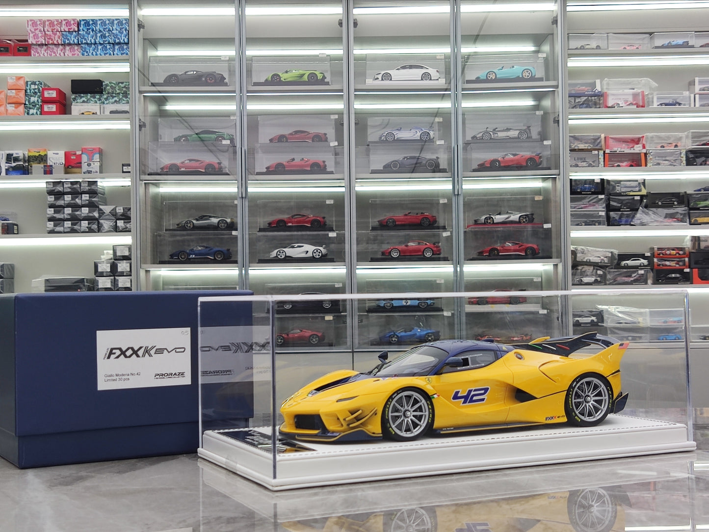 PR 1/18 Ferrari FXXK EVO Yellow Limited Edition Car Model PR-003