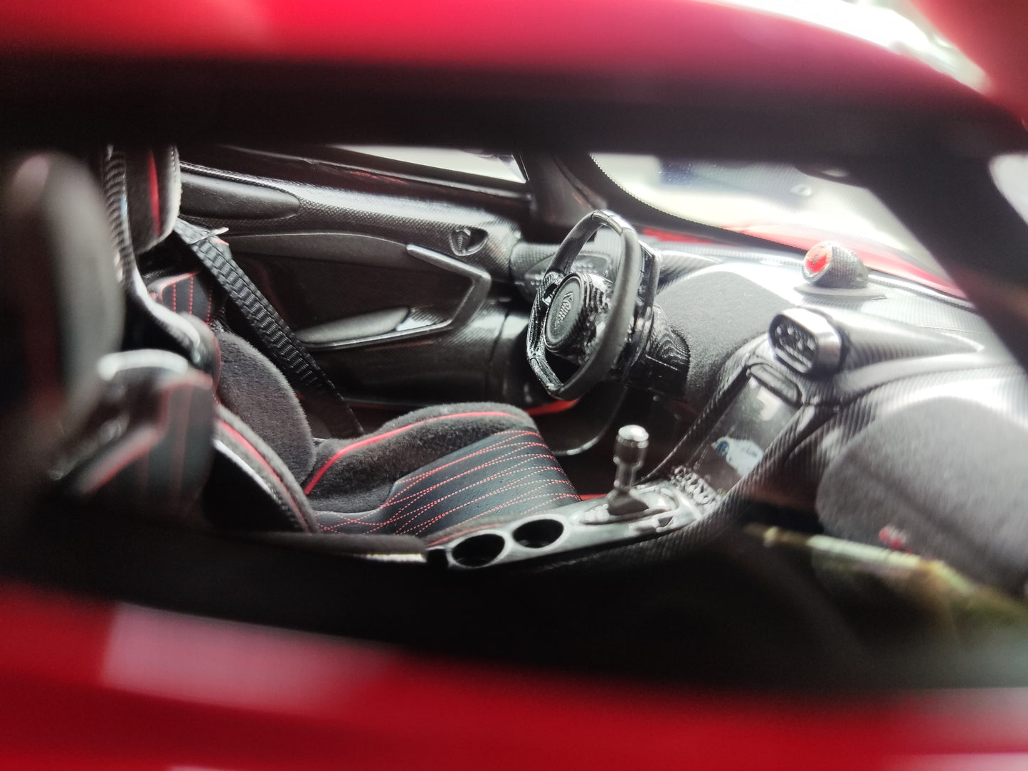 FRONTIART 1/18 Koenigsegg Jesko Absolut Apple Red Limited Edition Collectible Model Car FA160