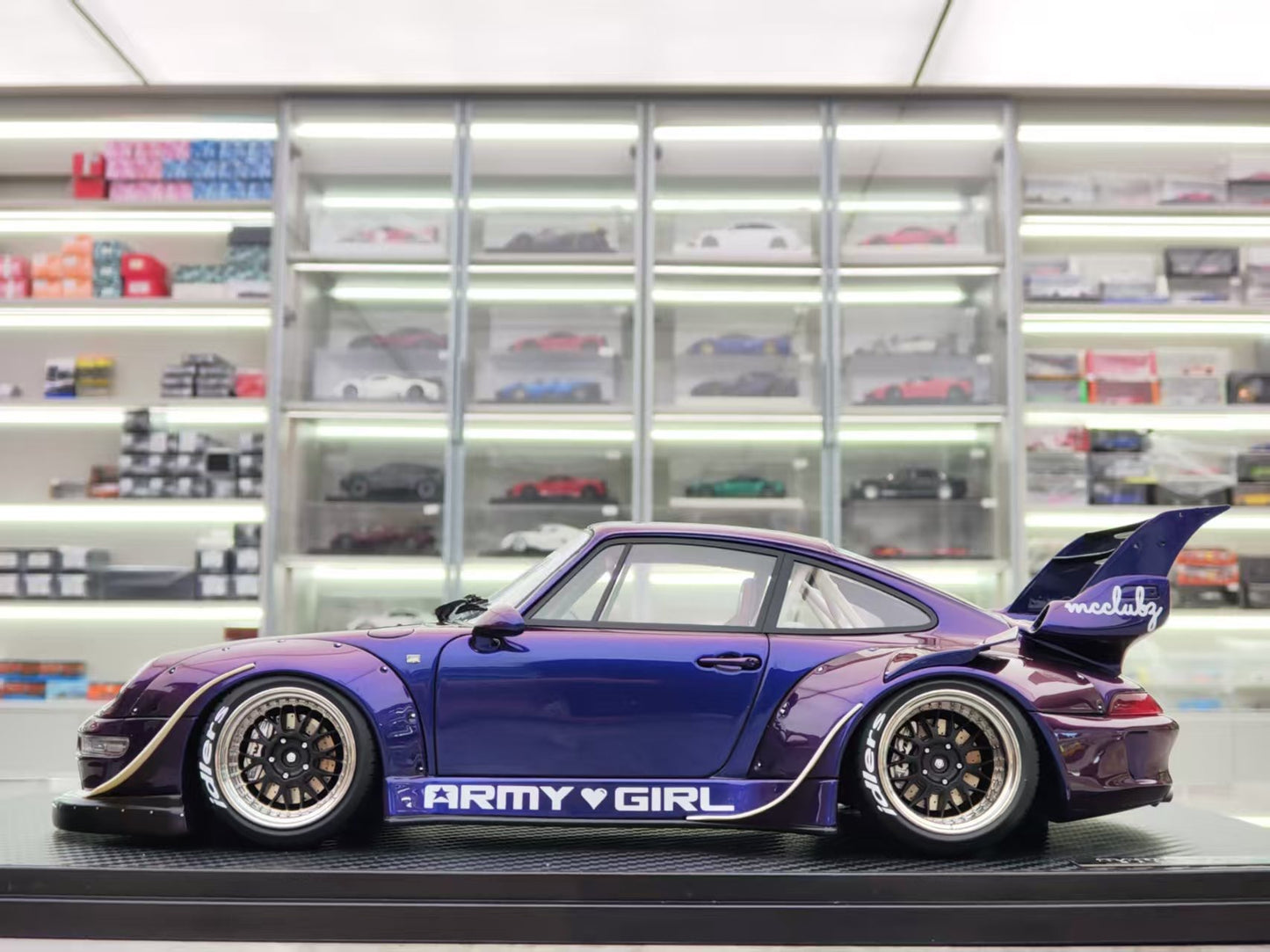 IG 1/18 Porsche RWB 993 Purple Limited Edition Car Model IG3739